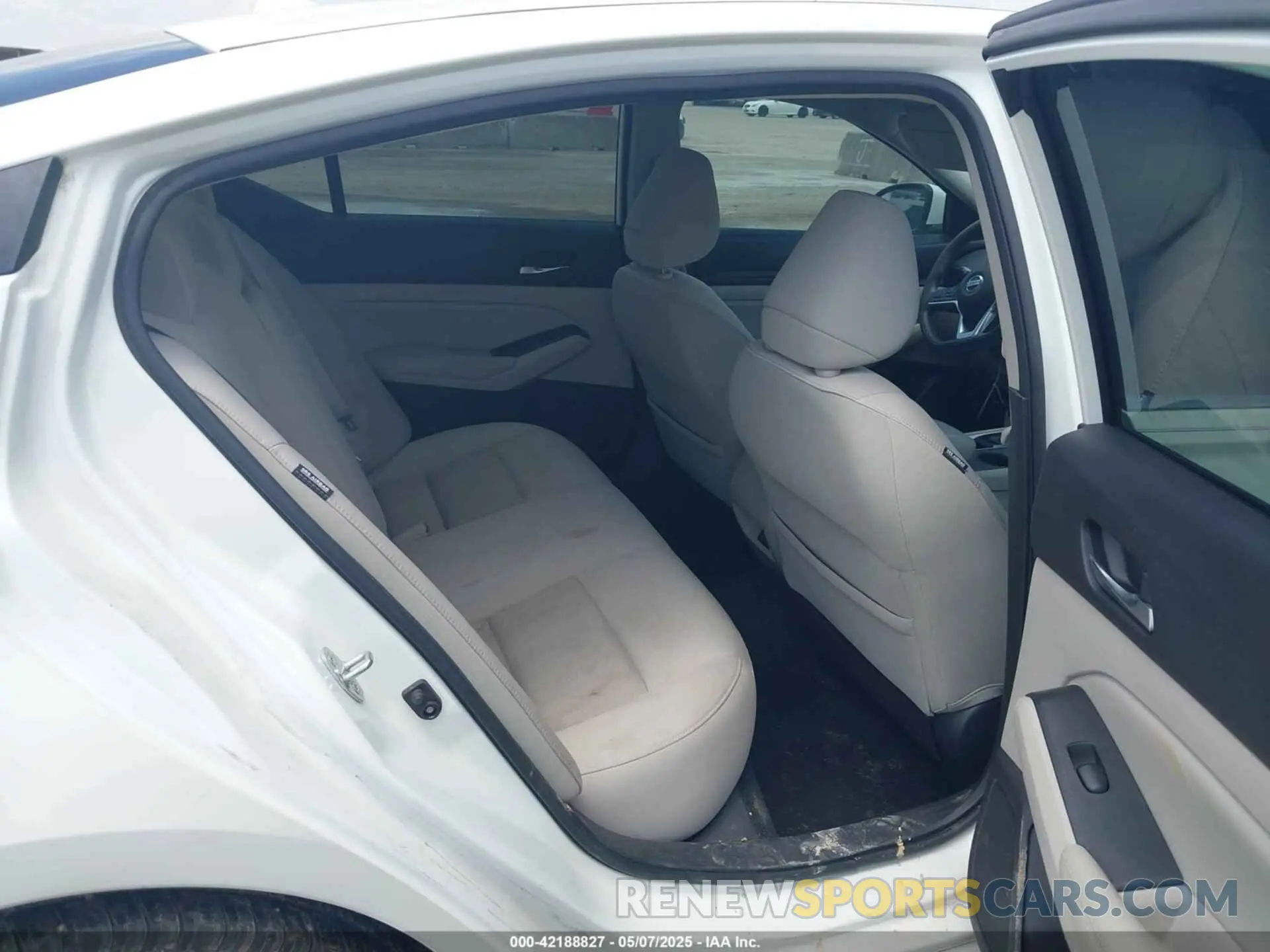 8 Photograph of a damaged car 1N4BL4BV7LC179128 NISSAN ALTIMA 2020