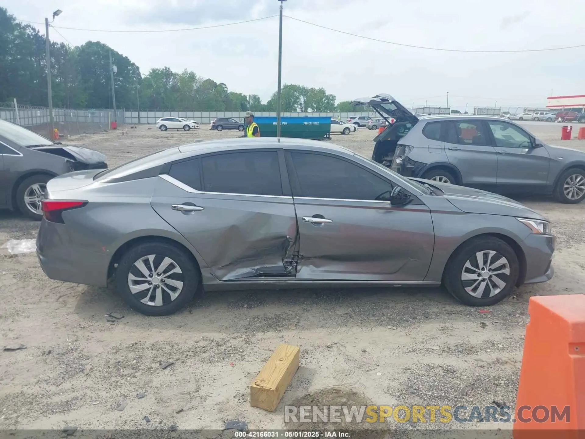 13 Photograph of a damaged car 1N4BL4BV7LC217523 NISSAN ALTIMA 2020