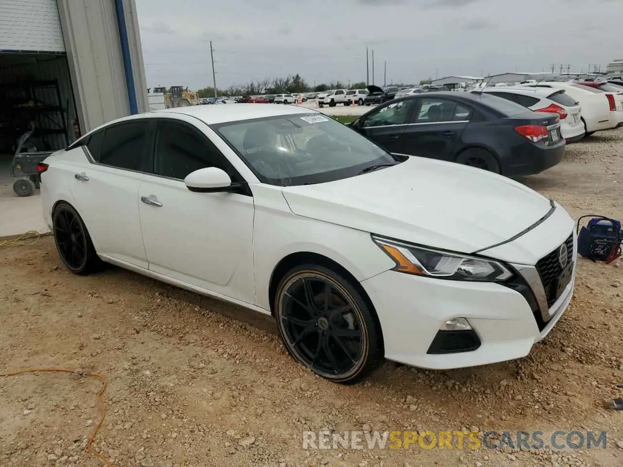 4 Фотография поврежденного автомобиля 1N4BL4BV7LC255995 NISSAN ALTIMA 2020
