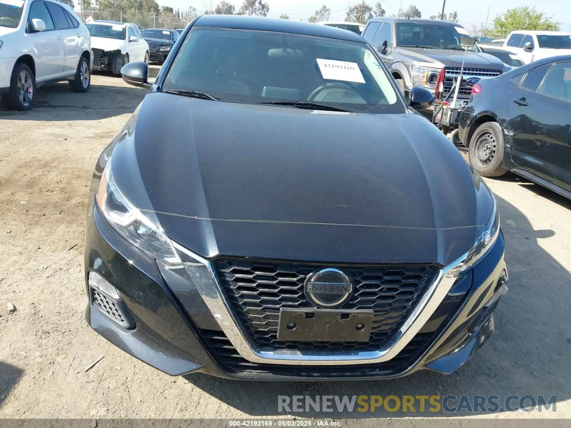 12 Photograph of a damaged car 1N4BL4BV7LC258864 NISSAN ALTIMA 2020