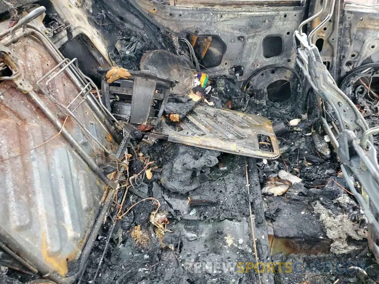 10 Photograph of a damaged car 1N4BL4BV7LN323040 NISSAN ALTIMA 2020