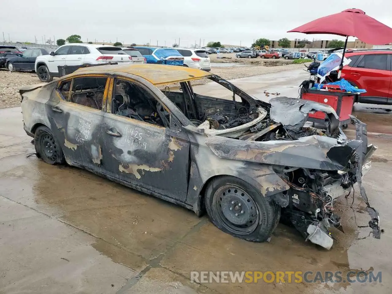 4 Photograph of a damaged car 1N4BL4BV7LN323040 NISSAN ALTIMA 2020