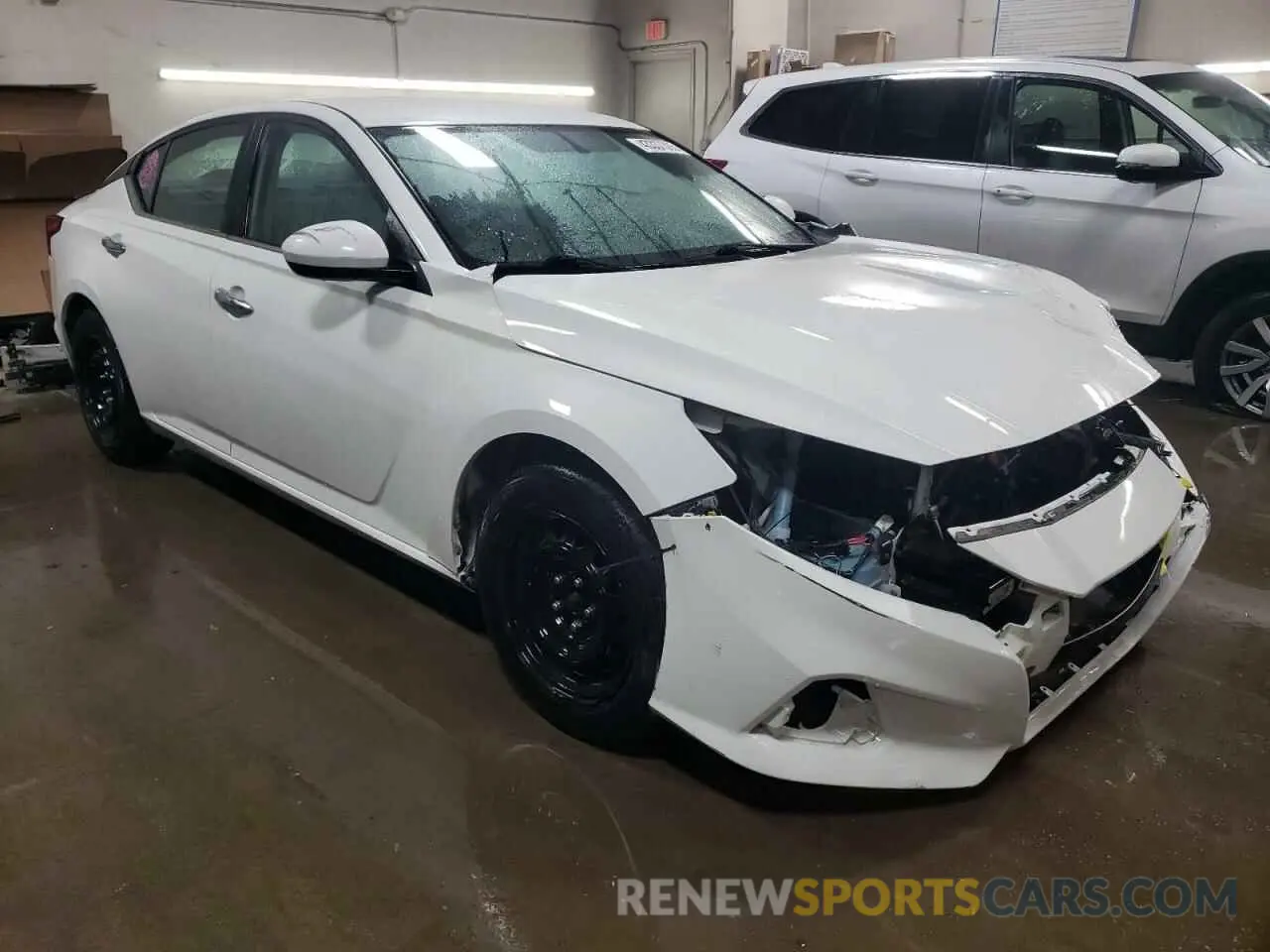 4 Photograph of a damaged car 1N4BL4BV8LC133713 NISSAN ALTIMA 2020