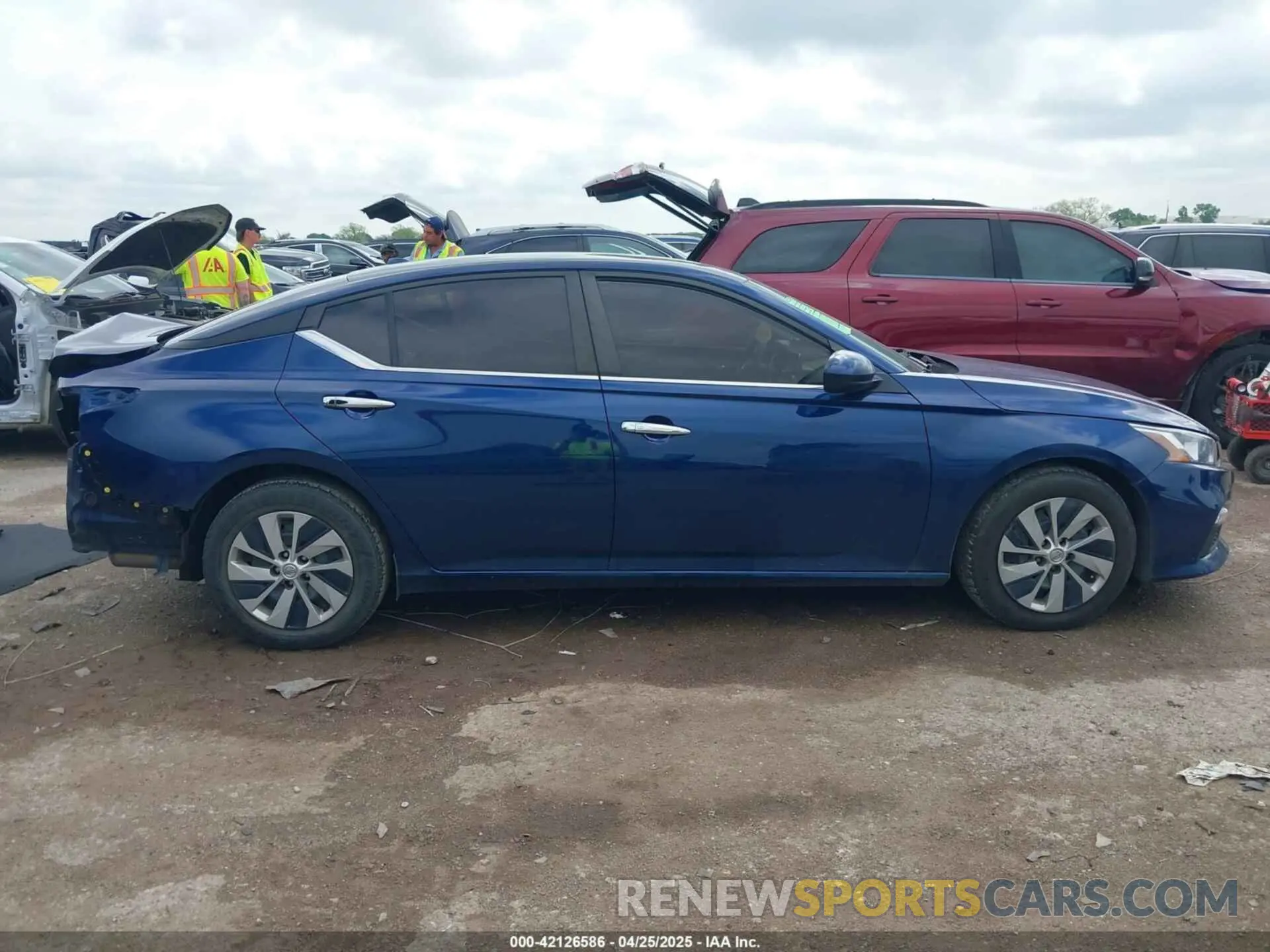 14 Photograph of a damaged car 1N4BL4BV8LC148731 NISSAN ALTIMA 2020