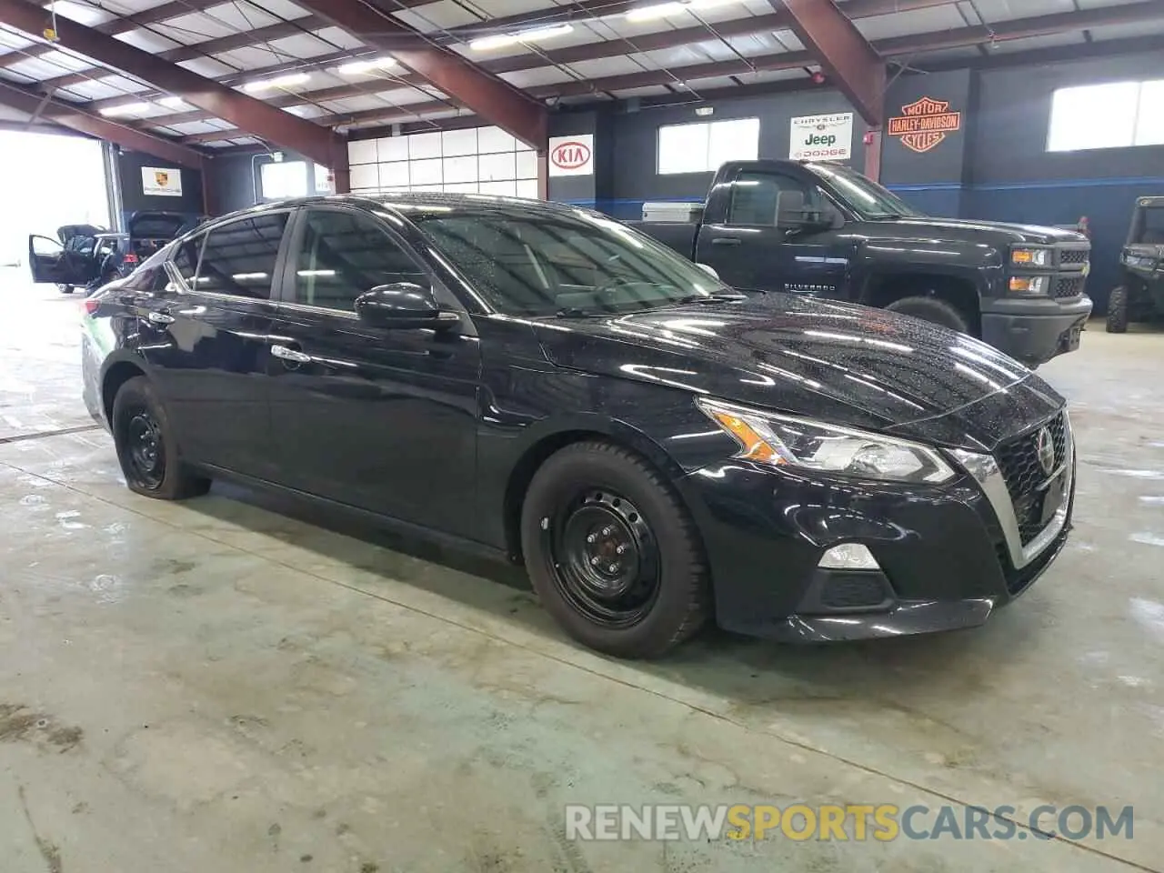 4 Photograph of a damaged car 1N4BL4BV8LC154187 NISSAN ALTIMA 2020