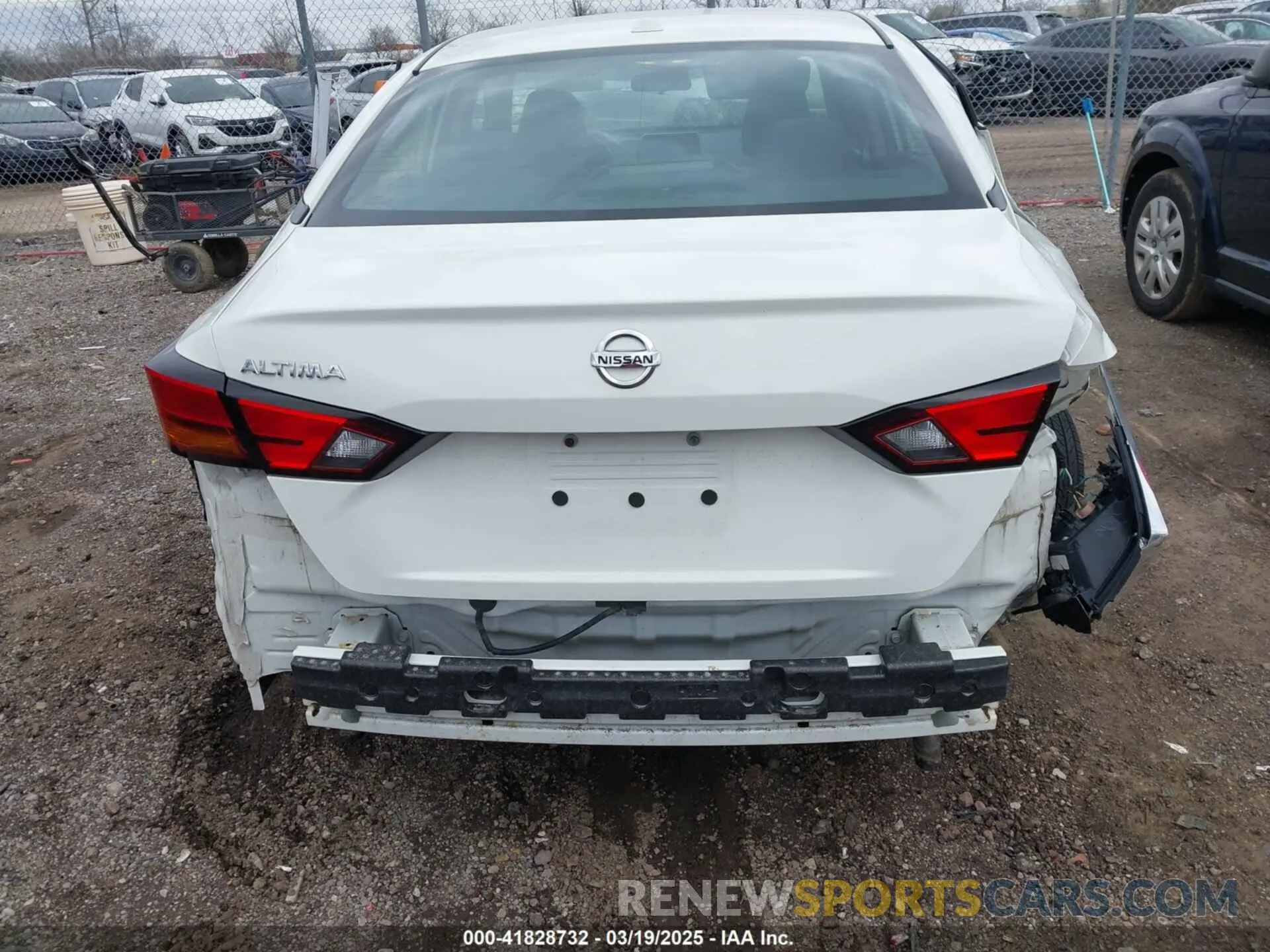 17 Photograph of a damaged car 1N4BL4BV8LC194138 NISSAN ALTIMA 2020