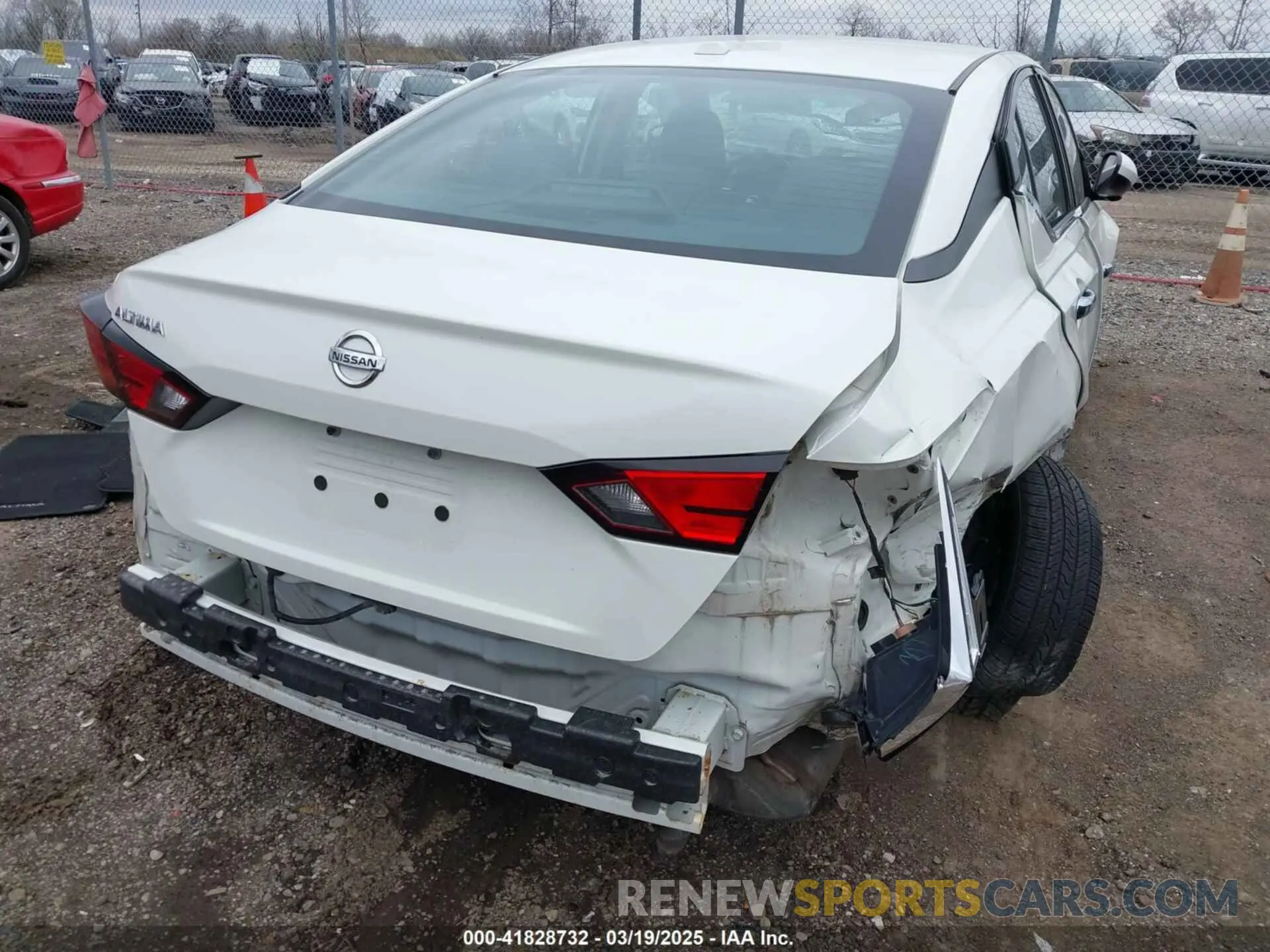 6 Photograph of a damaged car 1N4BL4BV8LC194138 NISSAN ALTIMA 2020