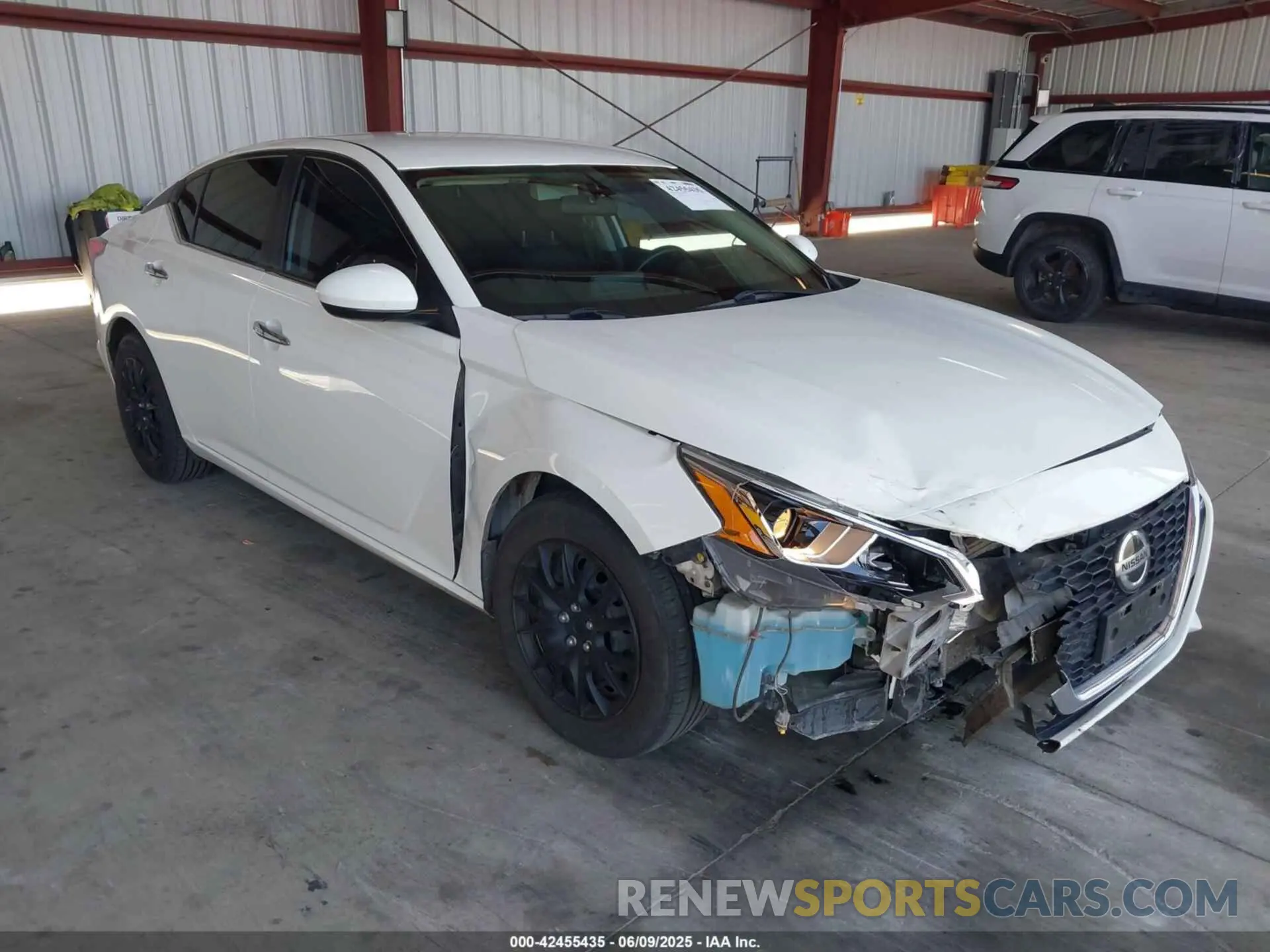 1 Photograph of a damaged car 1N4BL4BV8LC200536 NISSAN ALTIMA 2020