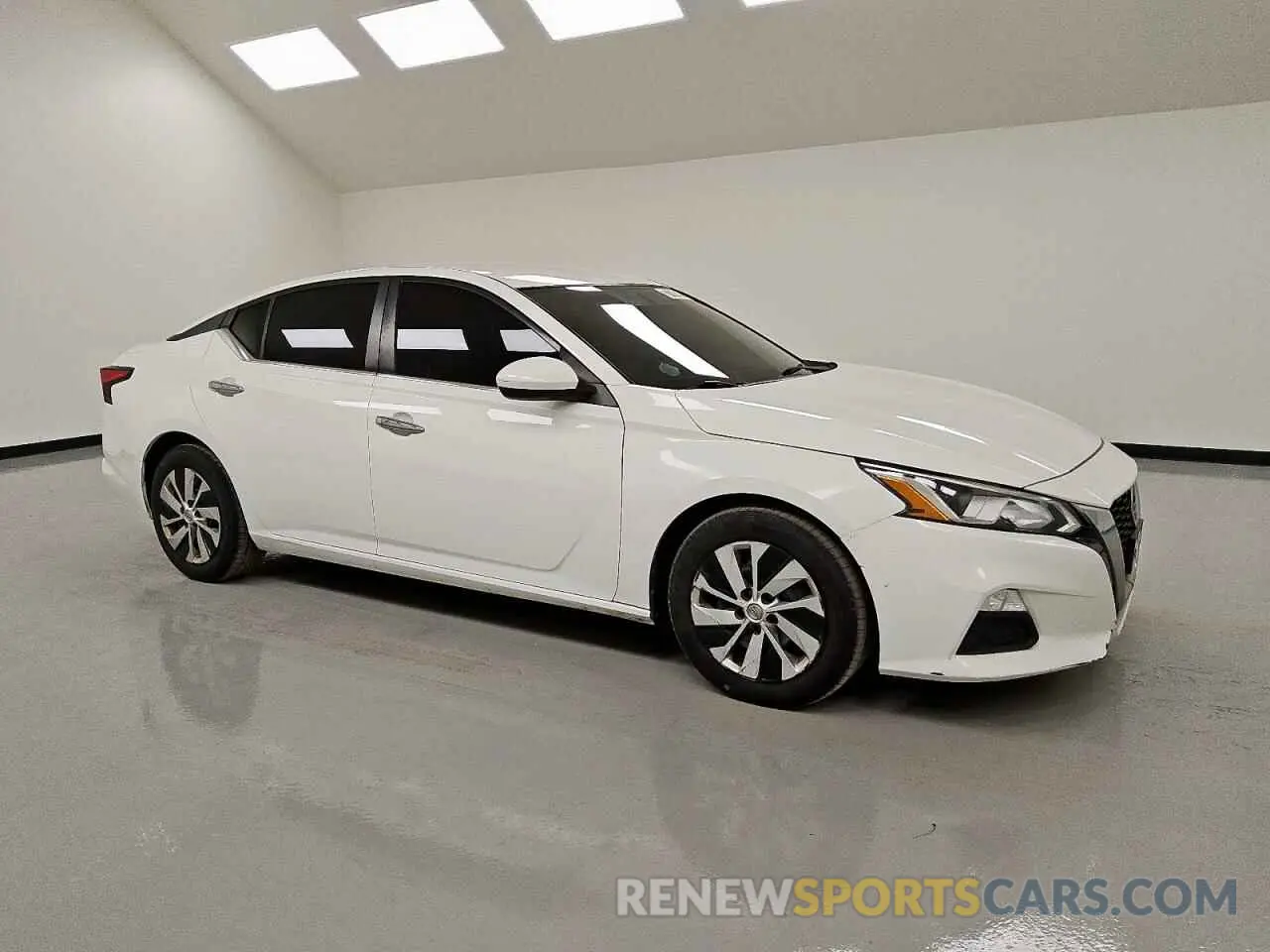 4 Photograph of a damaged car 1N4BL4BV8LC249428 NISSAN ALTIMA 2020