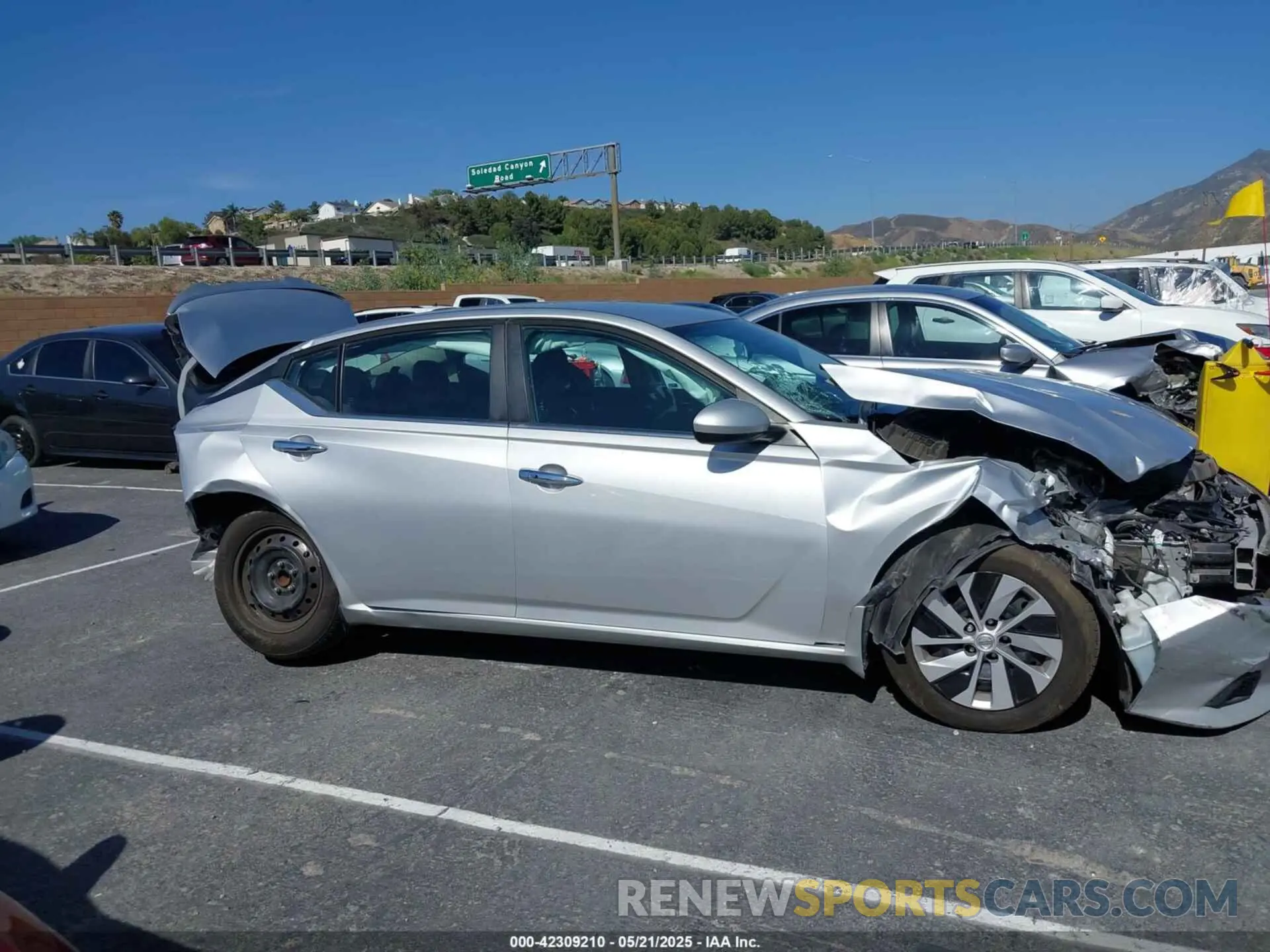 13 Photograph of a damaged car 1N4BL4BV9LC100798 NISSAN ALTIMA 2020