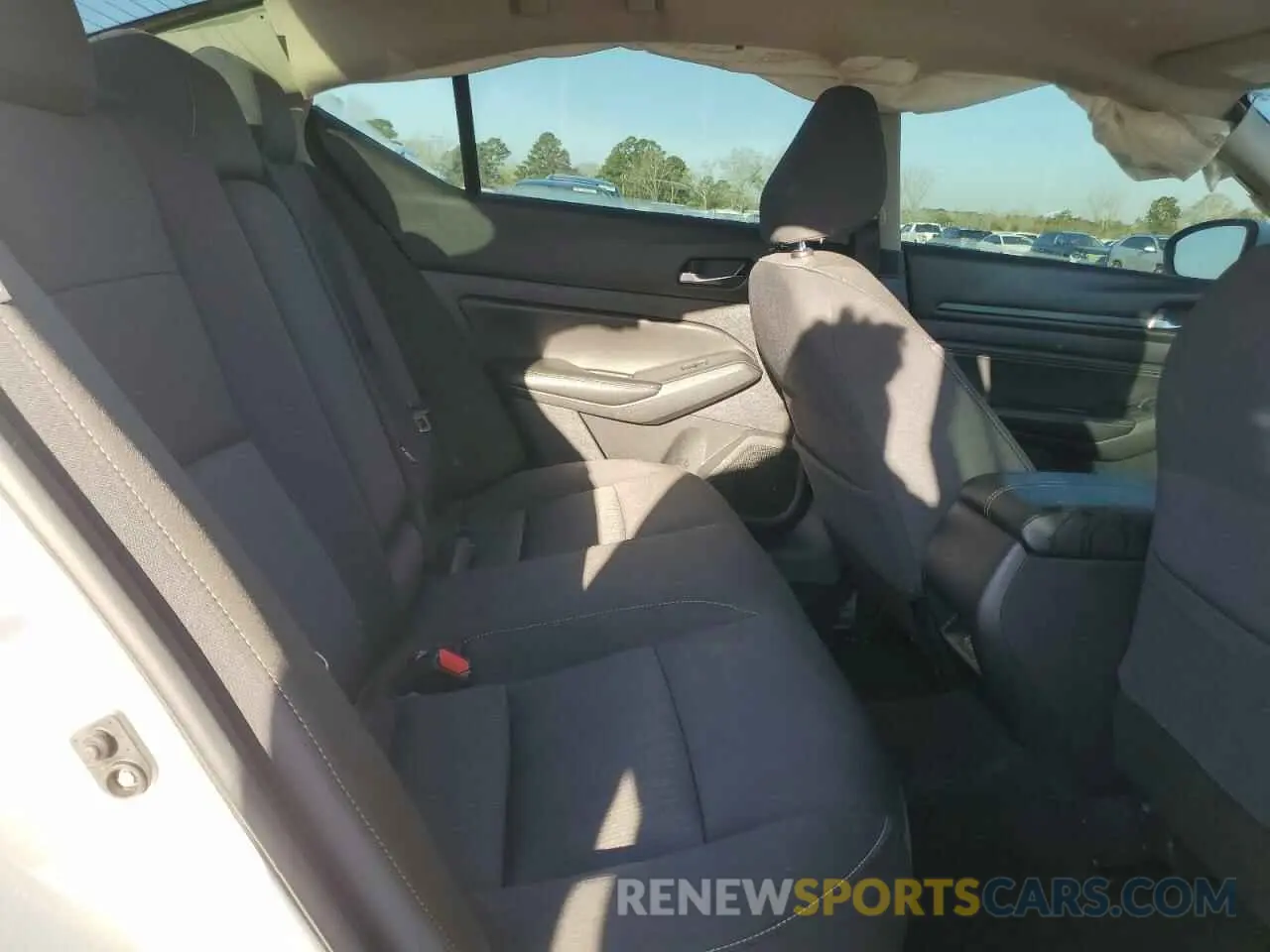 10 Photograph of a damaged car 1N4BL4BV9LC167885 NISSAN ALTIMA 2020