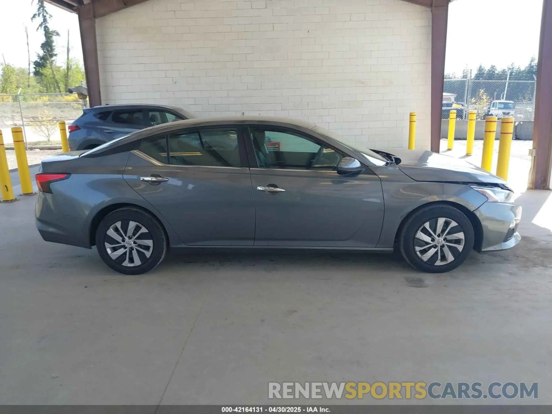 13 Photograph of a damaged car 1N4BL4BV9LC188543 NISSAN ALTIMA 2020