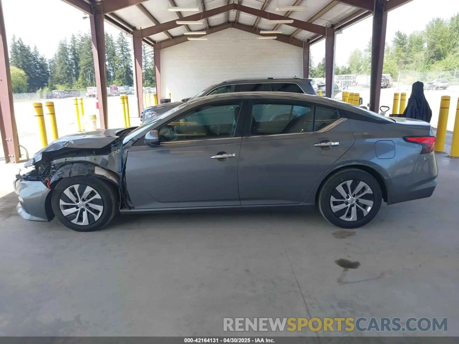 14 Photograph of a damaged car 1N4BL4BV9LC188543 NISSAN ALTIMA 2020