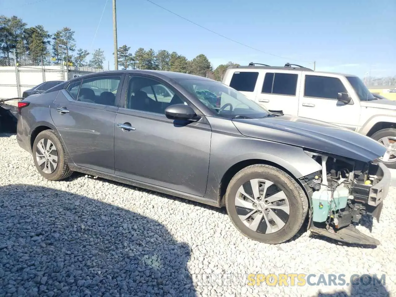 4 Photograph of a damaged car 1N4BL4BV9LC189854 NISSAN ALTIMA 2020