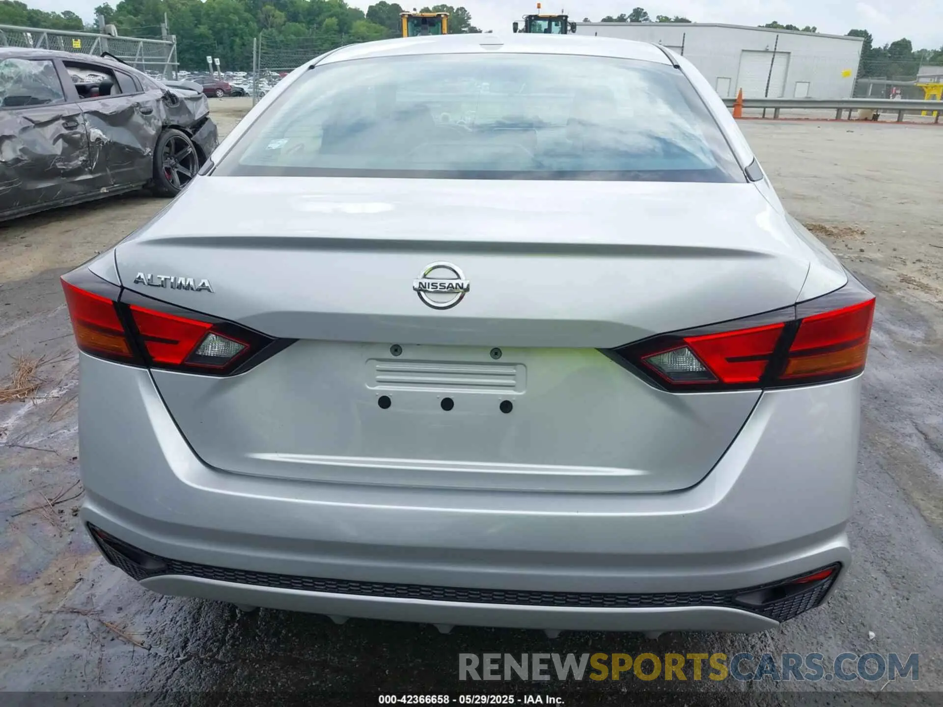 16 Photograph of a damaged car 1N4BL4BV9LC199204 NISSAN ALTIMA 2020