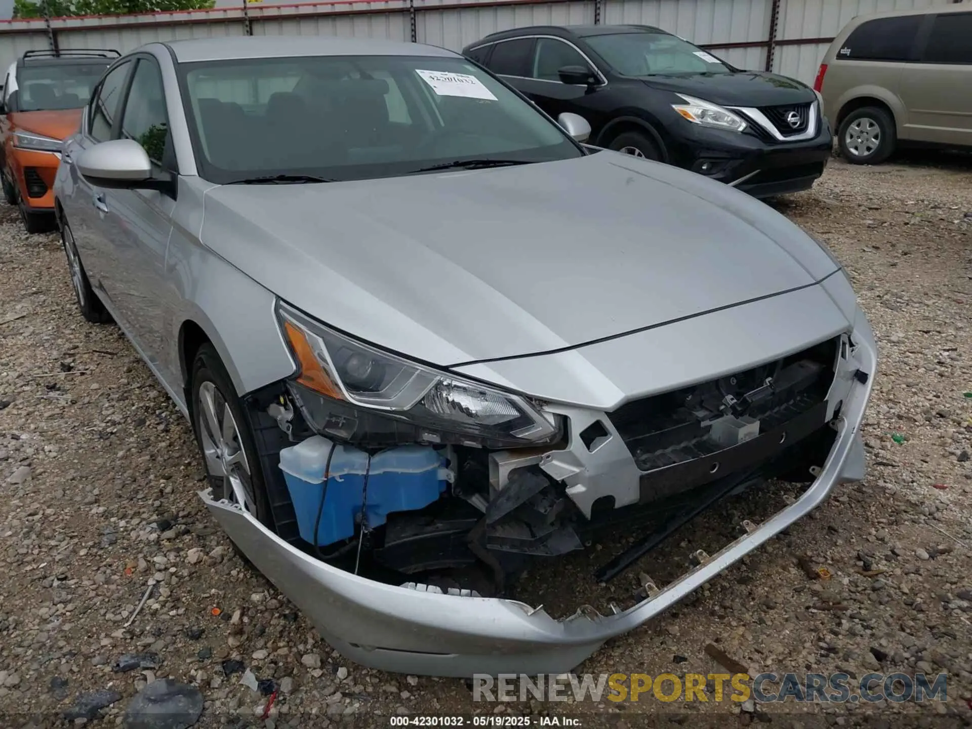 6 Photograph of a damaged car 1N4BL4BV9LC231052 NISSAN ALTIMA 2020
