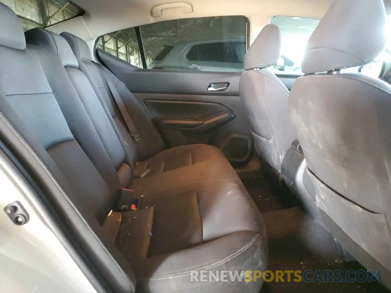 10 Photograph of a damaged car 1N4BL4BV9LC240527 NISSAN ALTIMA 2020