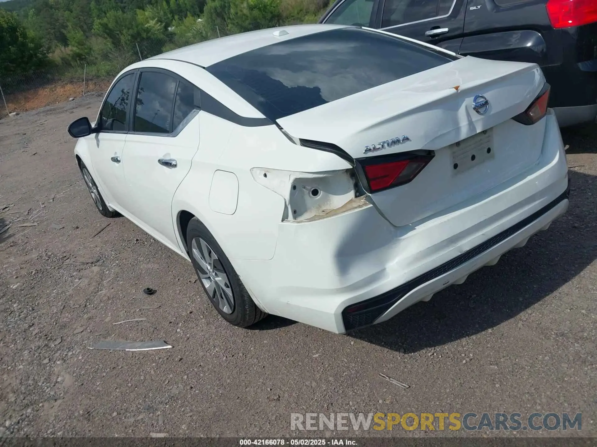 3 Photograph of a damaged car 1N4BL4BV9LC276721 NISSAN ALTIMA 2020