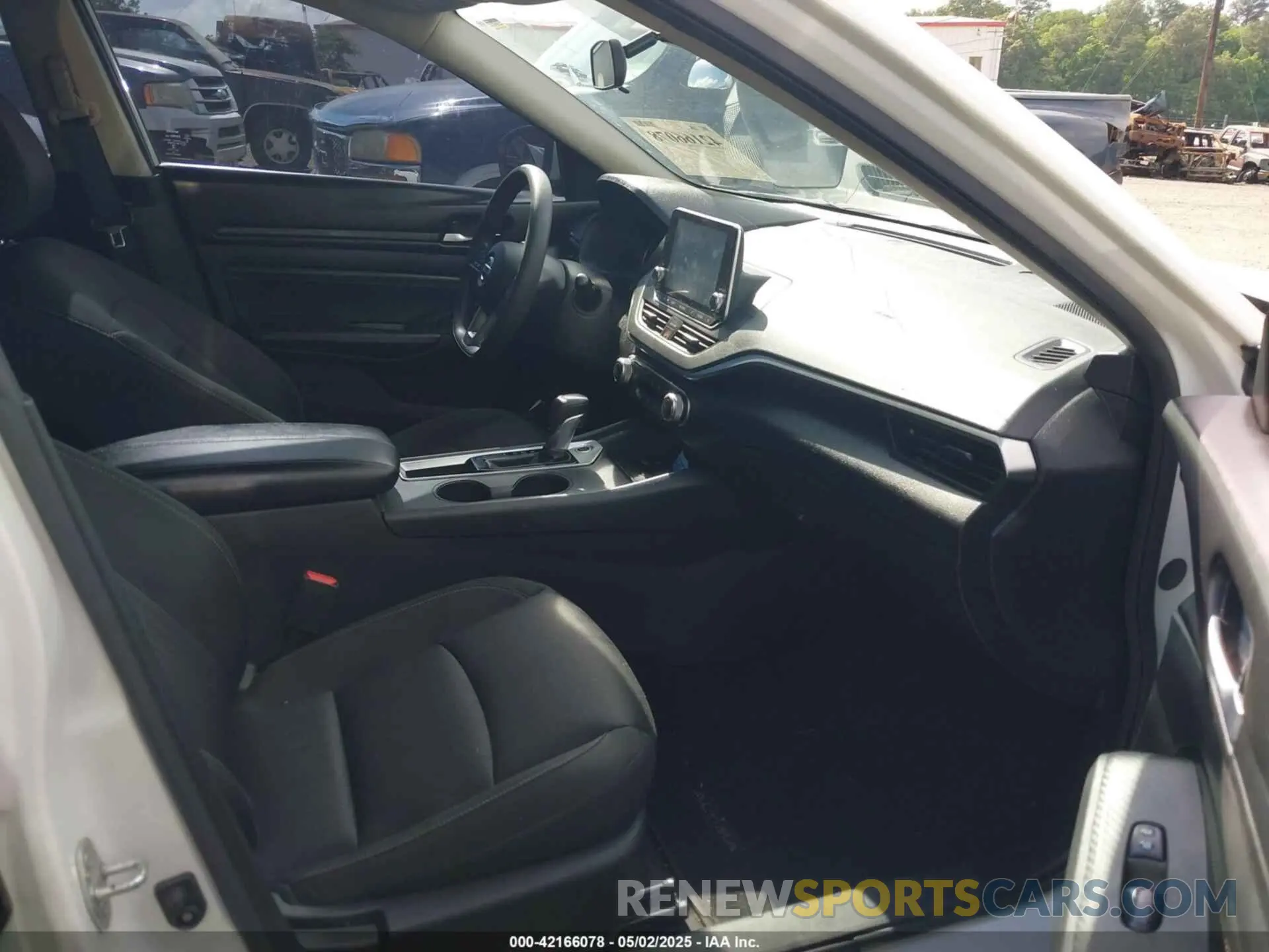 5 Photograph of a damaged car 1N4BL4BV9LC276721 NISSAN ALTIMA 2020