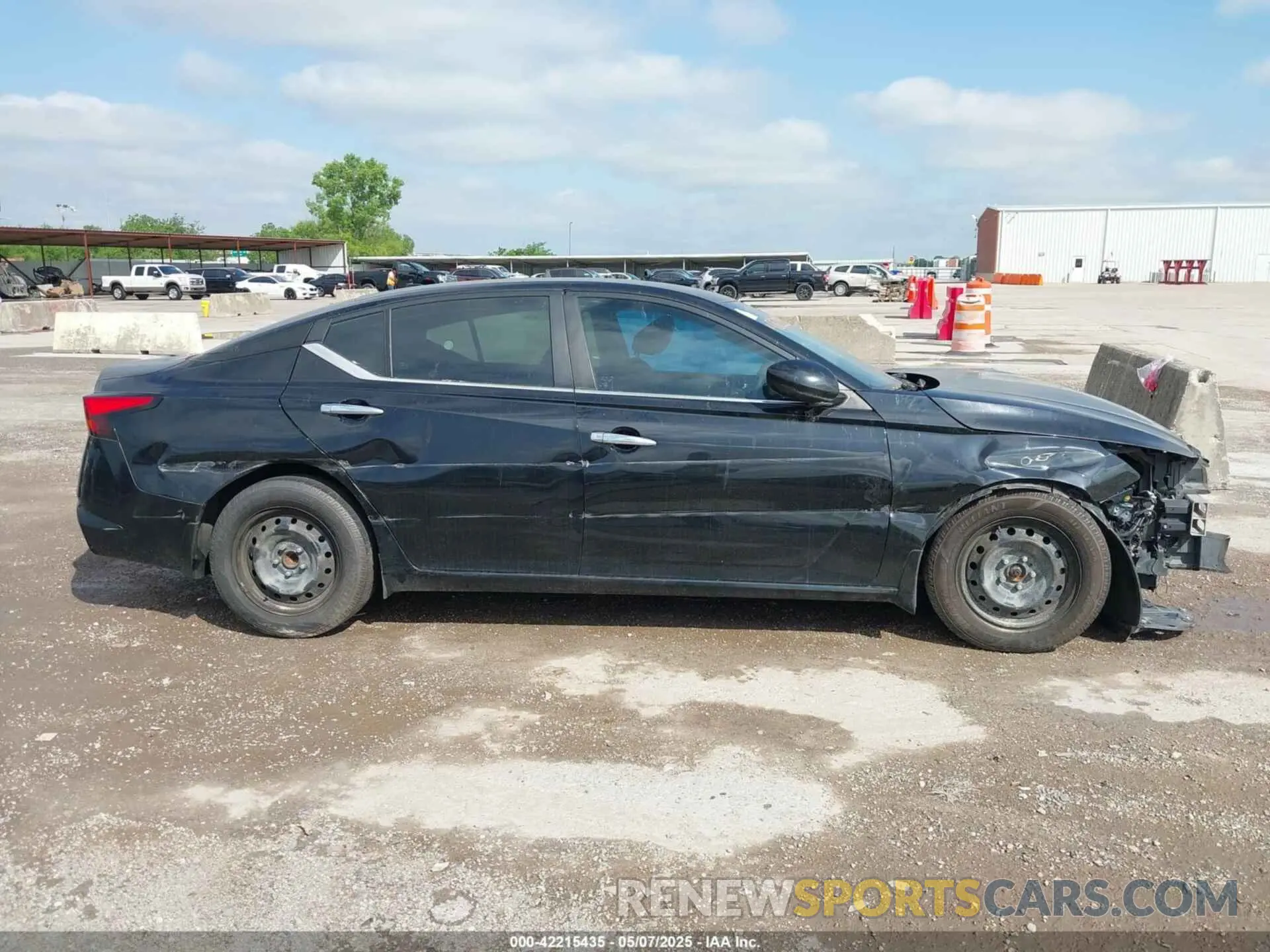 13 Photograph of a damaged car 1N4BL4BVXLC113544 NISSAN ALTIMA 2020