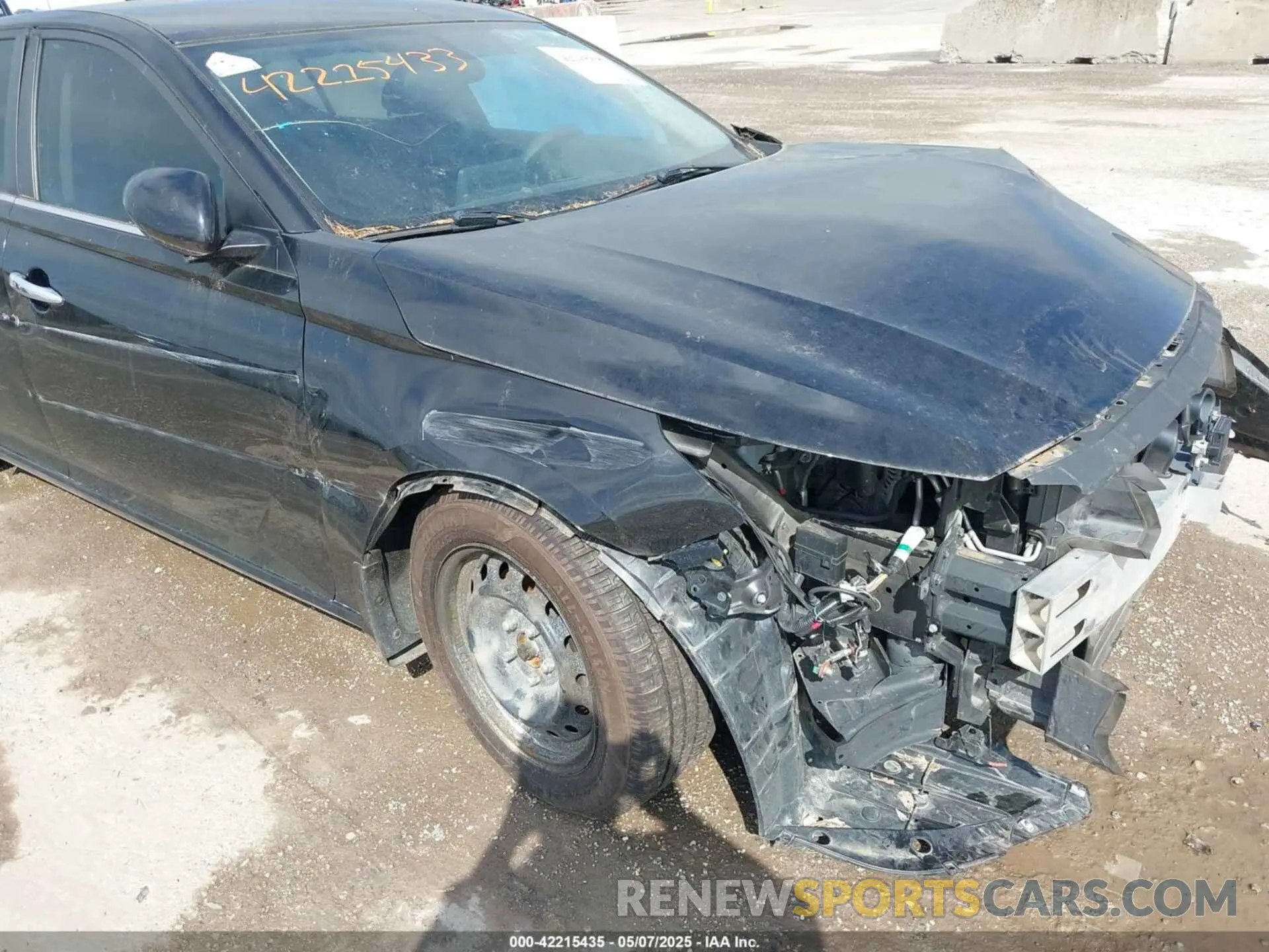 18 Photograph of a damaged car 1N4BL4BVXLC113544 NISSAN ALTIMA 2020