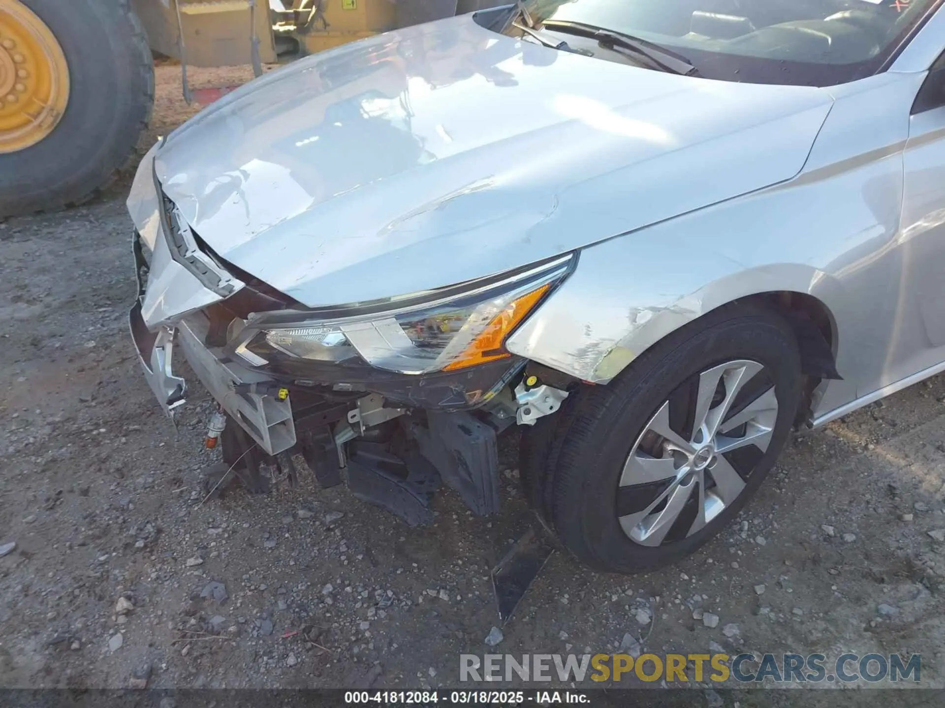 17 Photograph of a damaged car 1N4BL4BVXLC134054 NISSAN ALTIMA 2020