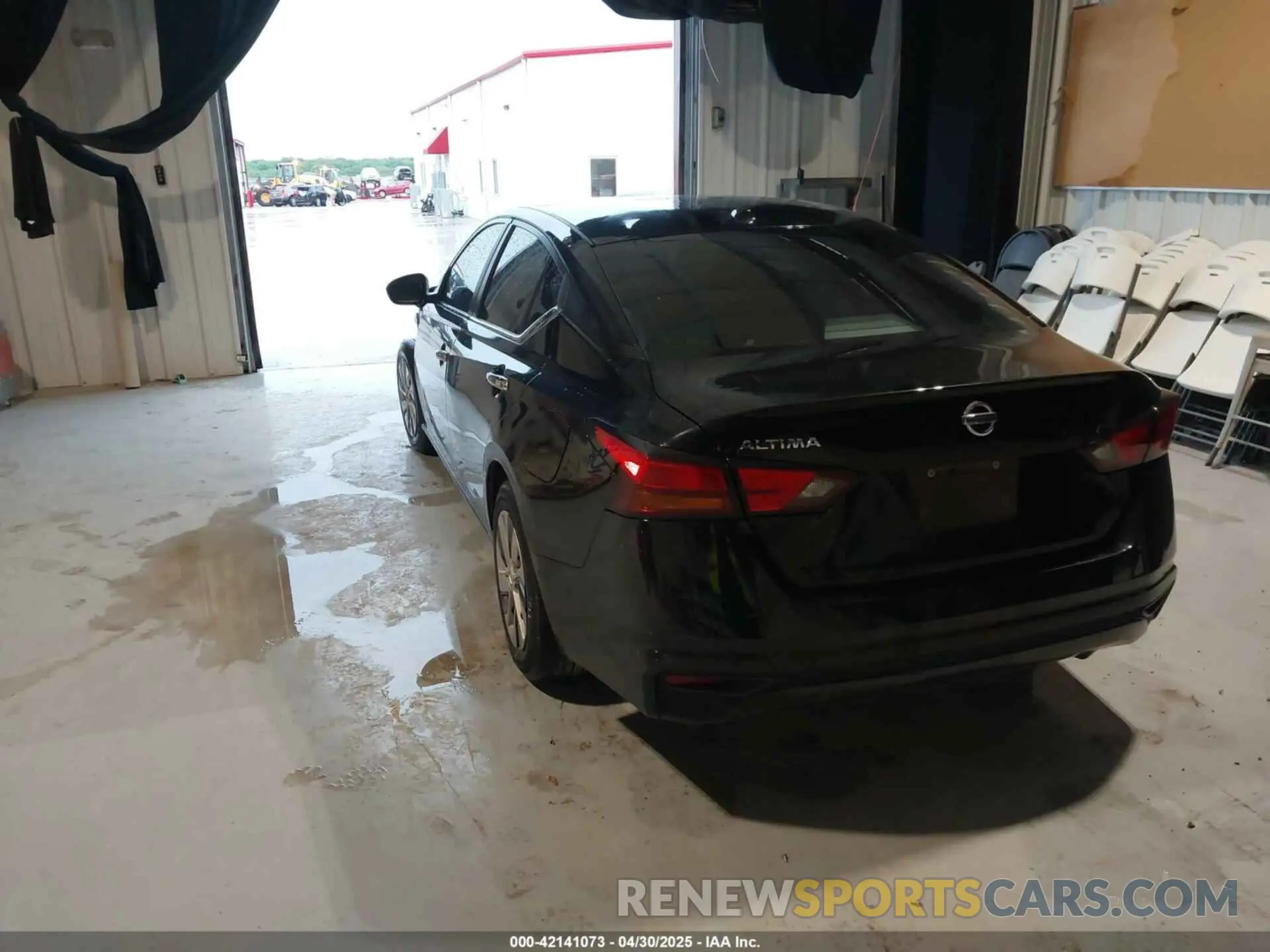 3 Photograph of a damaged car 1N4BL4BVXLC135009 NISSAN ALTIMA 2020