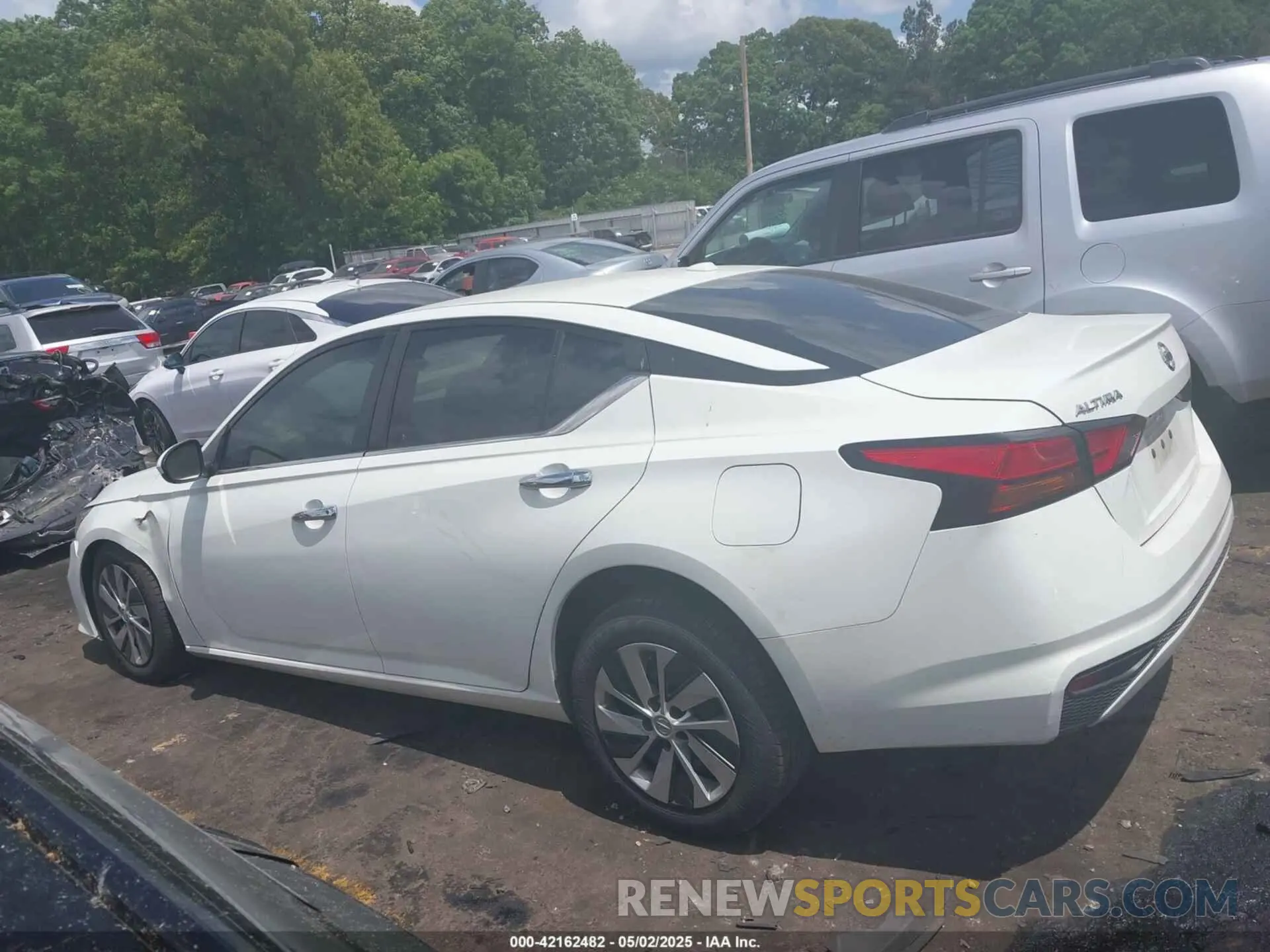 14 Photograph of a damaged car 1N4BL4BVXLC184212 NISSAN ALTIMA 2020