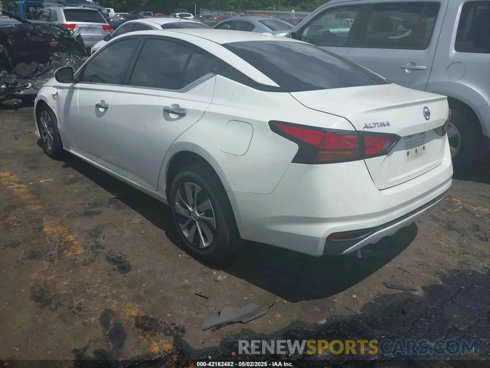 3 Photograph of a damaged car 1N4BL4BVXLC184212 NISSAN ALTIMA 2020