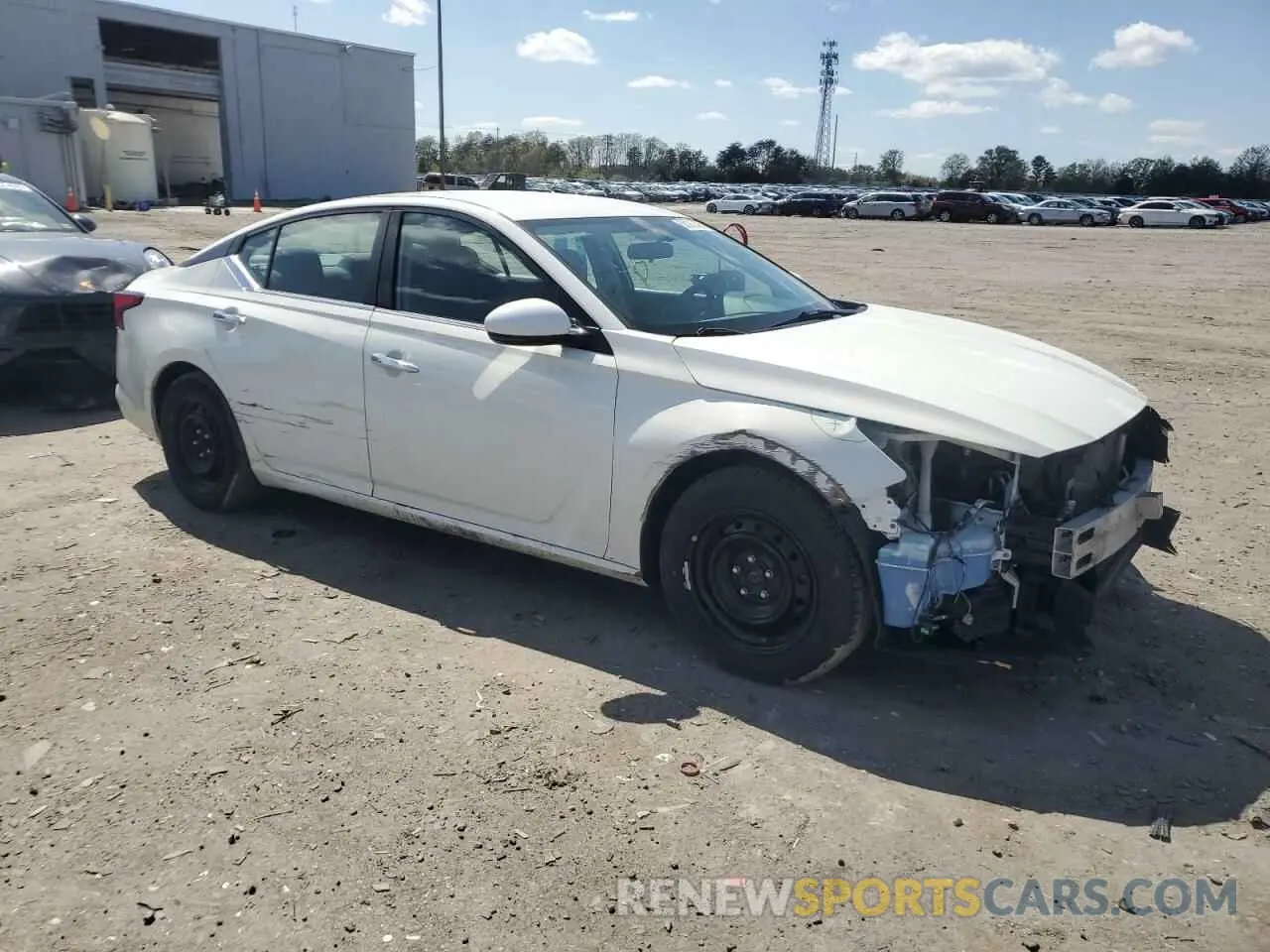 4 Photograph of a damaged car 1N4BL4BVXLC193928 NISSAN ALTIMA 2020
