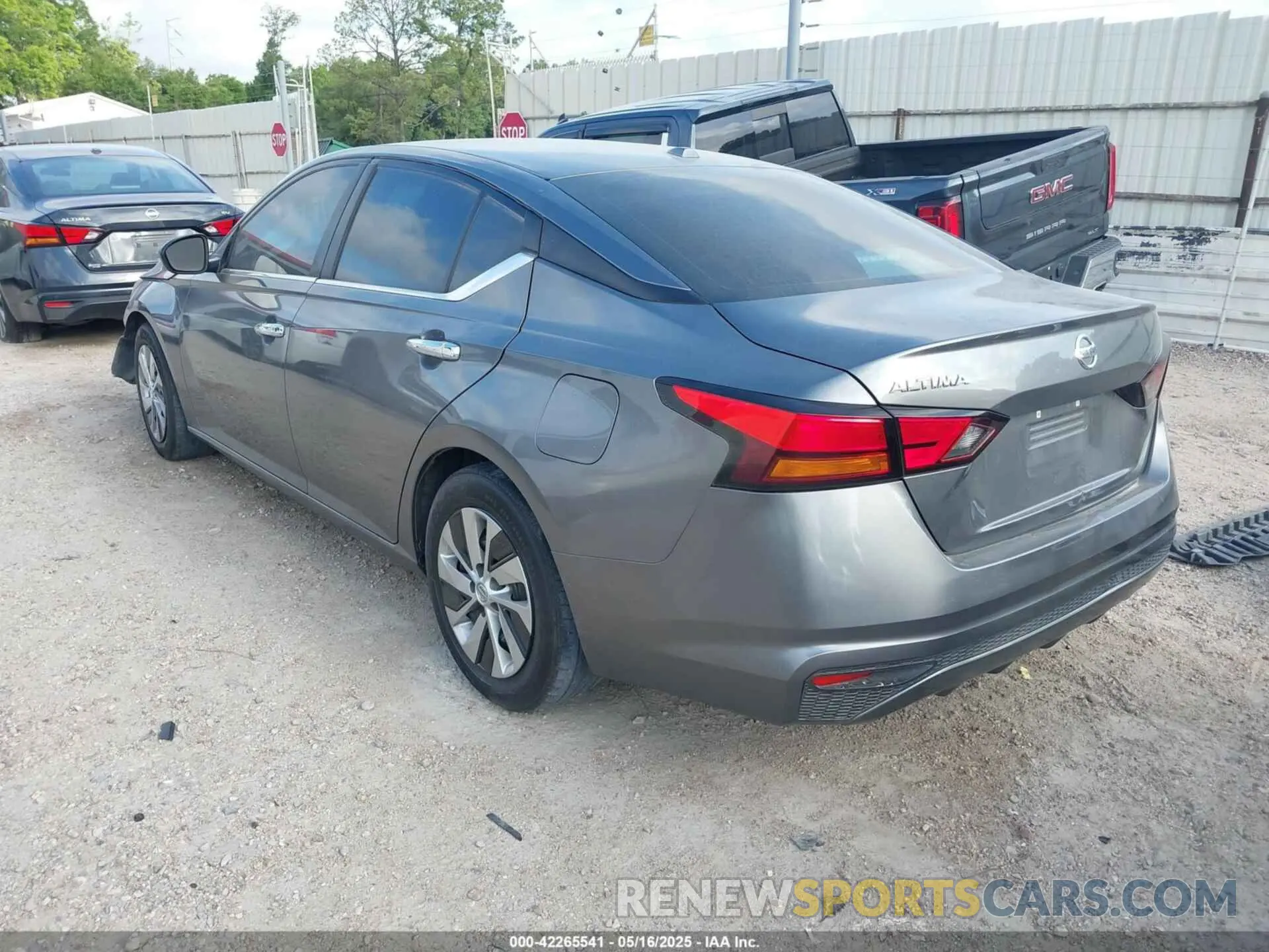 3 Фотография поврежденного автомобиля 1N4BL4BVXLC211053 NISSAN ALTIMA 2020