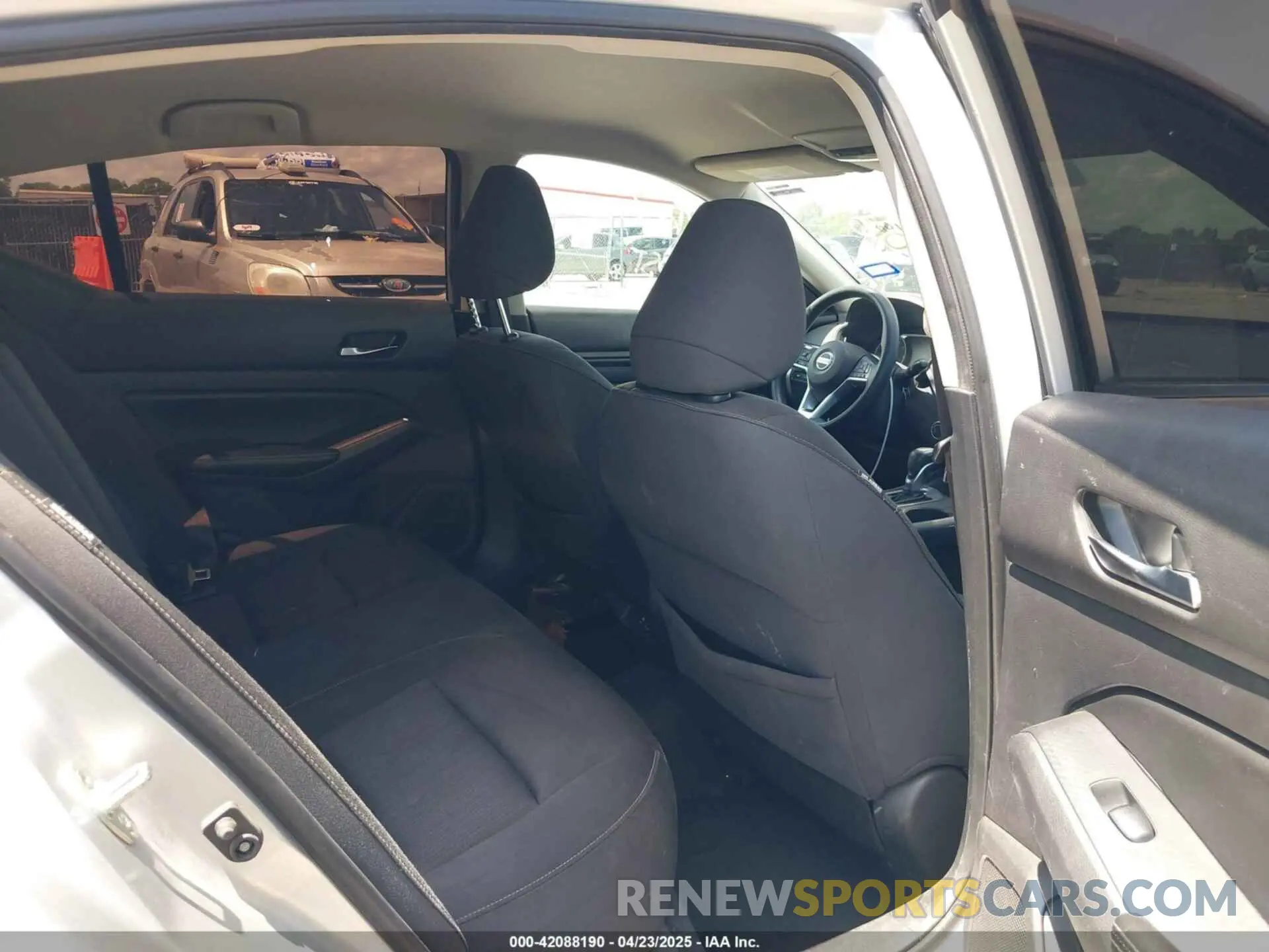 8 Фотография поврежденного автомобиля 1N4BL4BVXLC216205 NISSAN ALTIMA 2020