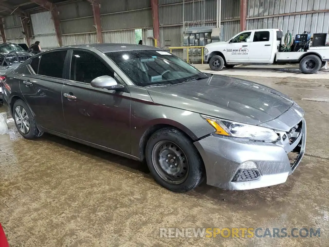 4 Photograph of a damaged car 1N4BL4BVXLC236017 NISSAN ALTIMA 2020