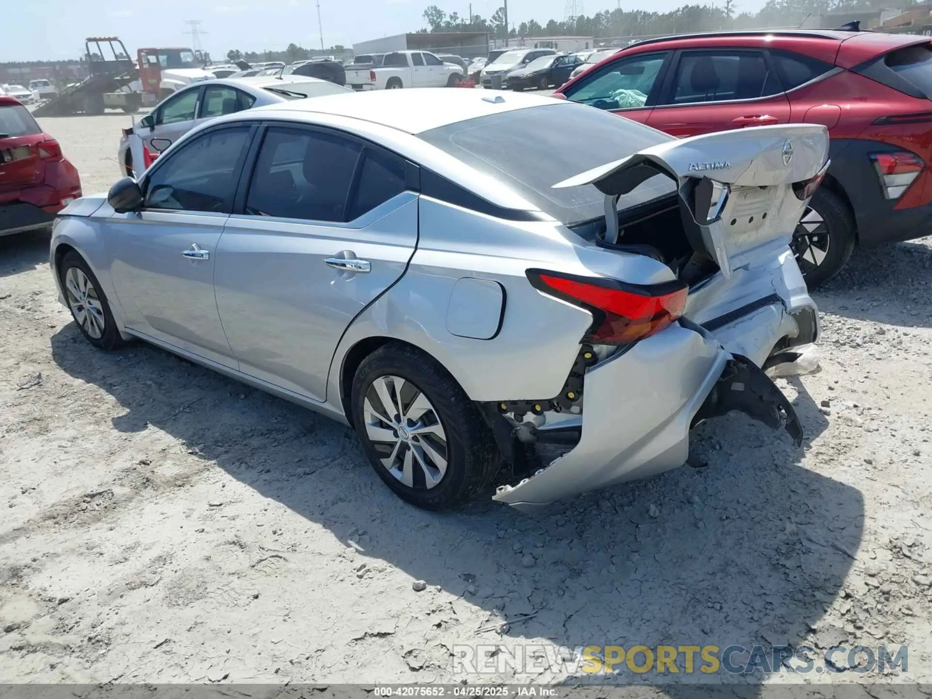 3 Фотография поврежденного автомобиля 1N4BL4BVXLC265632 NISSAN ALTIMA 2020