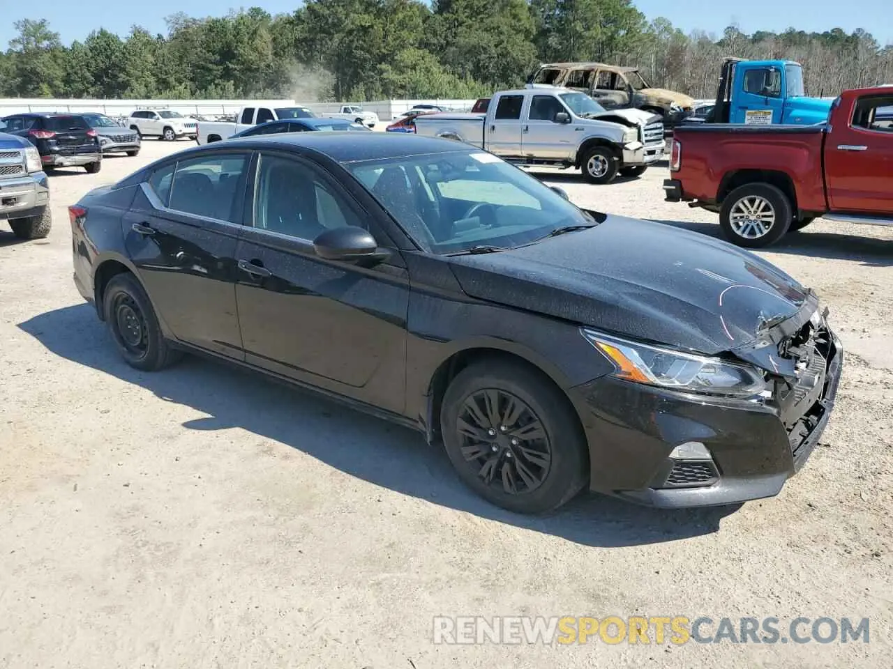 4 Photograph of a damaged car 1N4BL4BW6LC248657 NISSAN ALTIMA 2020