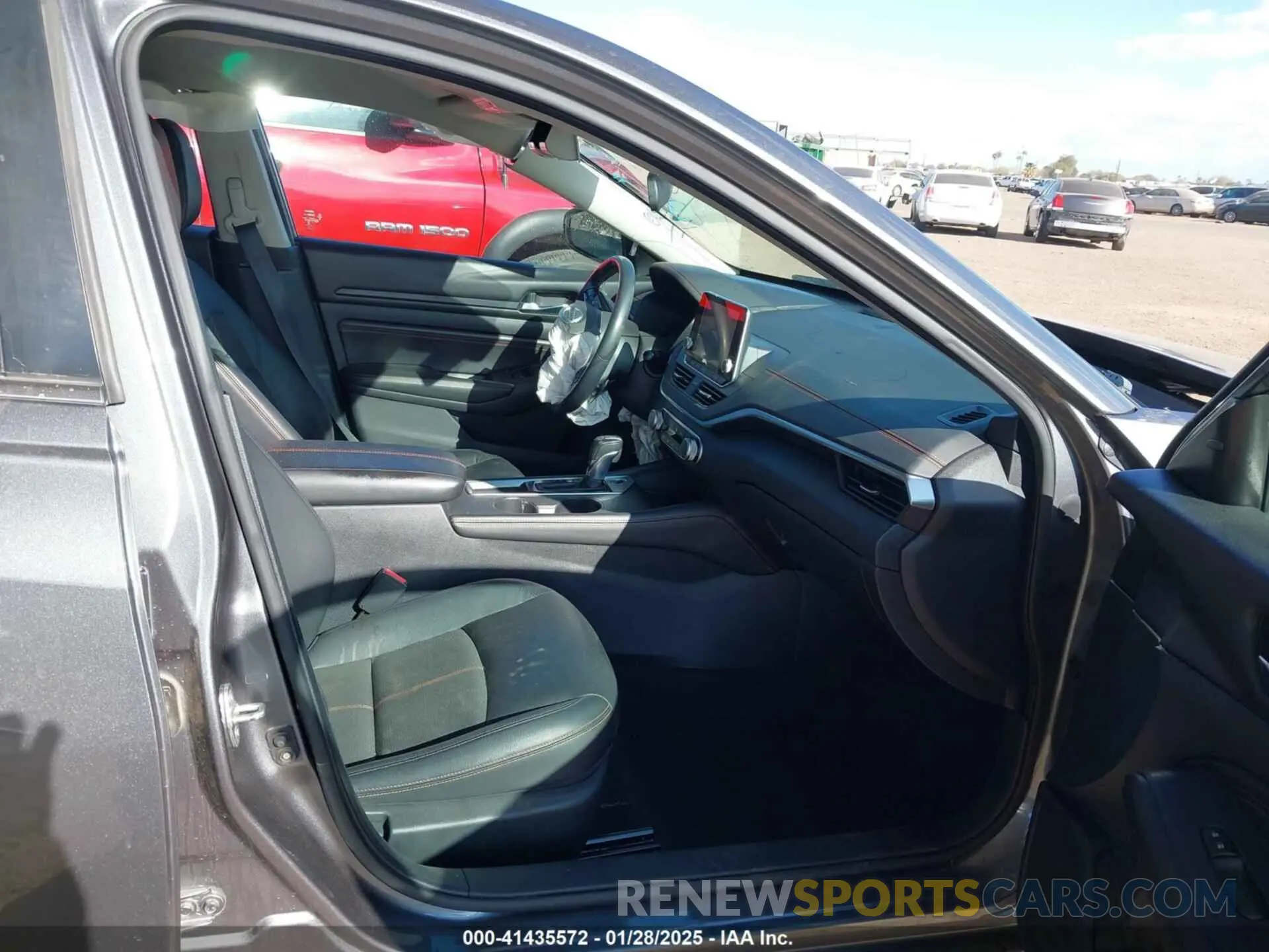 5 Photograph of a damaged car 1N4BL4CV0LC227891 NISSAN ALTIMA 2020