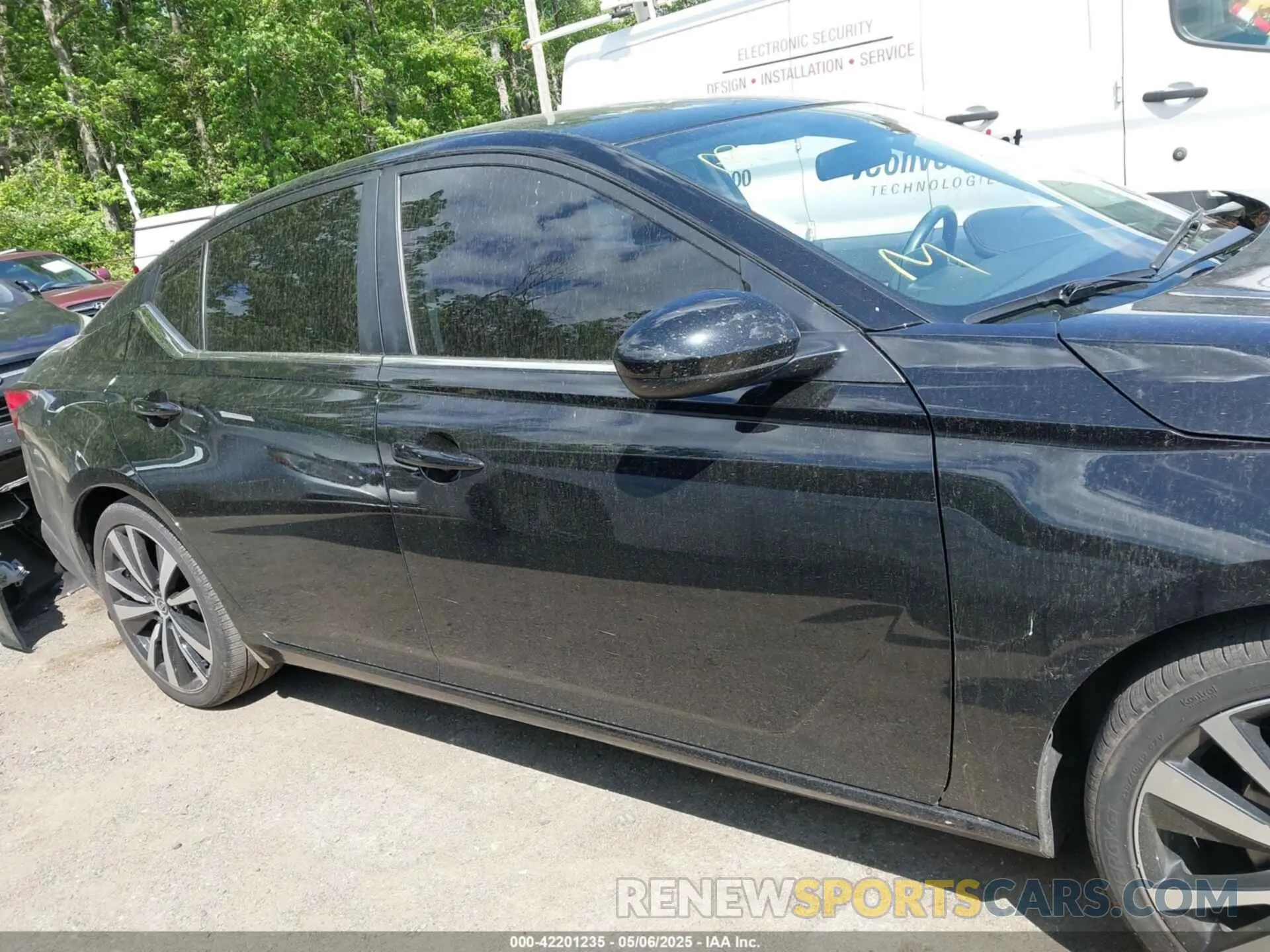 13 Photograph of a damaged car 1N4BL4CV0LC252810 NISSAN ALTIMA 2020