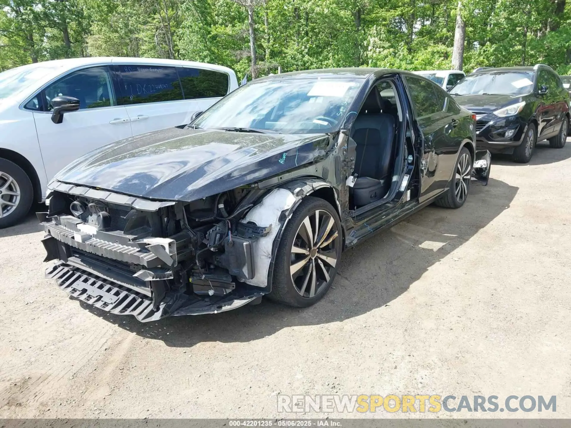 2 Photograph of a damaged car 1N4BL4CV0LC252810 NISSAN ALTIMA 2020
