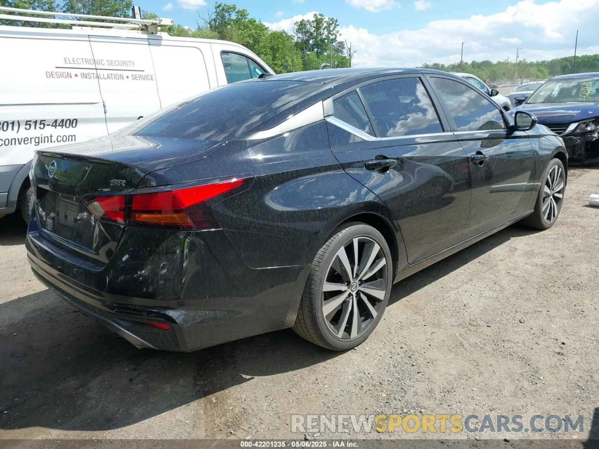4 Photograph of a damaged car 1N4BL4CV0LC252810 NISSAN ALTIMA 2020