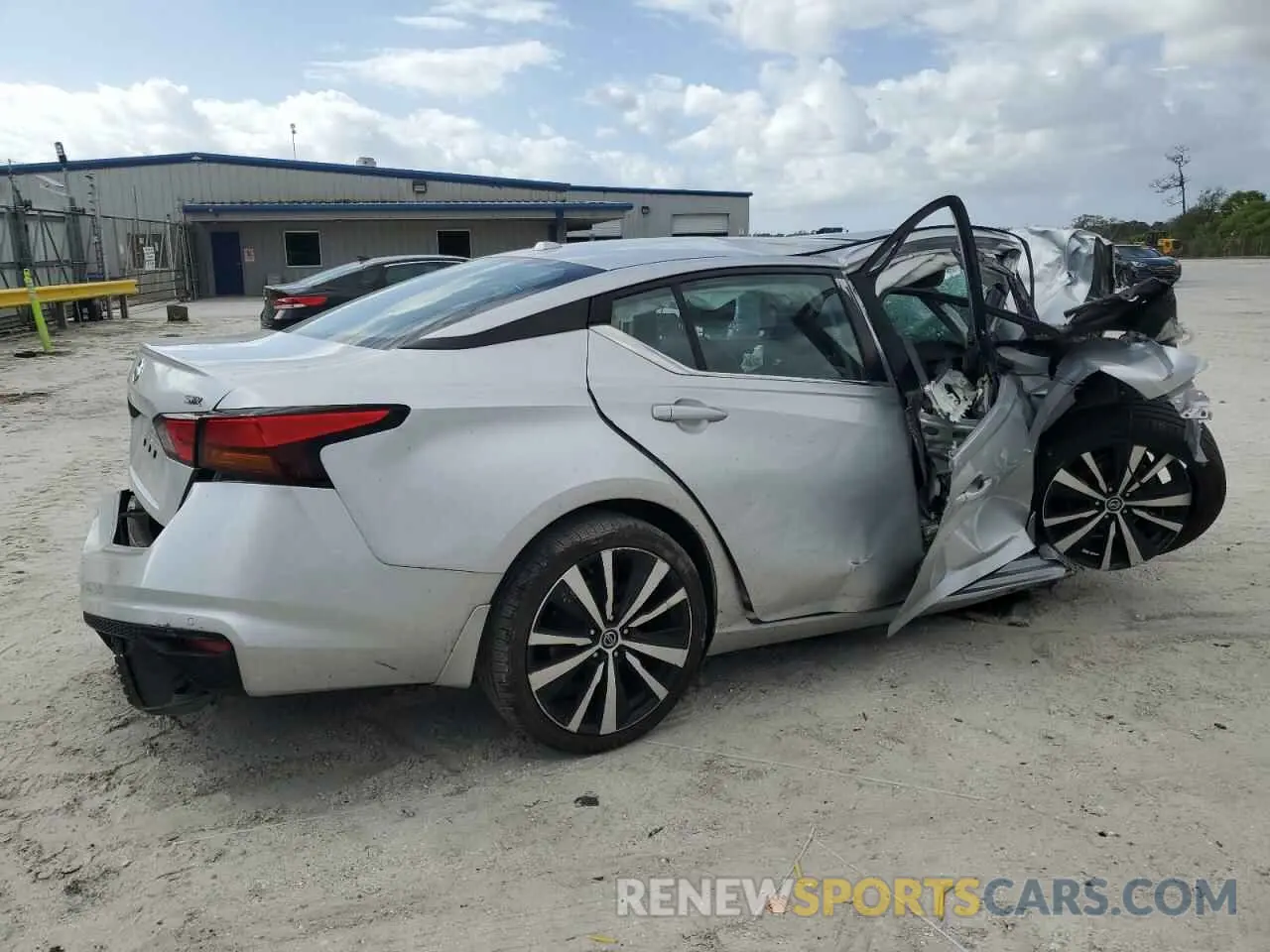 3 Photograph of a damaged car 1N4BL4CV0LC255402 NISSAN ALTIMA 2020