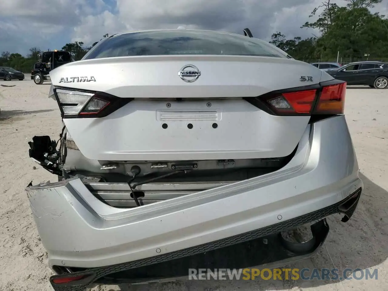 6 Photograph of a damaged car 1N4BL4CV0LC255402 NISSAN ALTIMA 2020