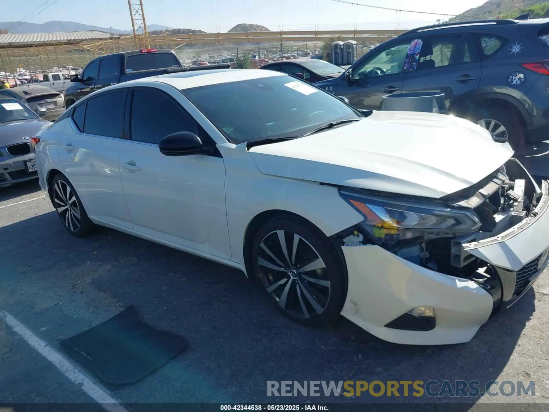1 Photograph of a damaged car 1N4BL4CV0LN319944 NISSAN ALTIMA 2020