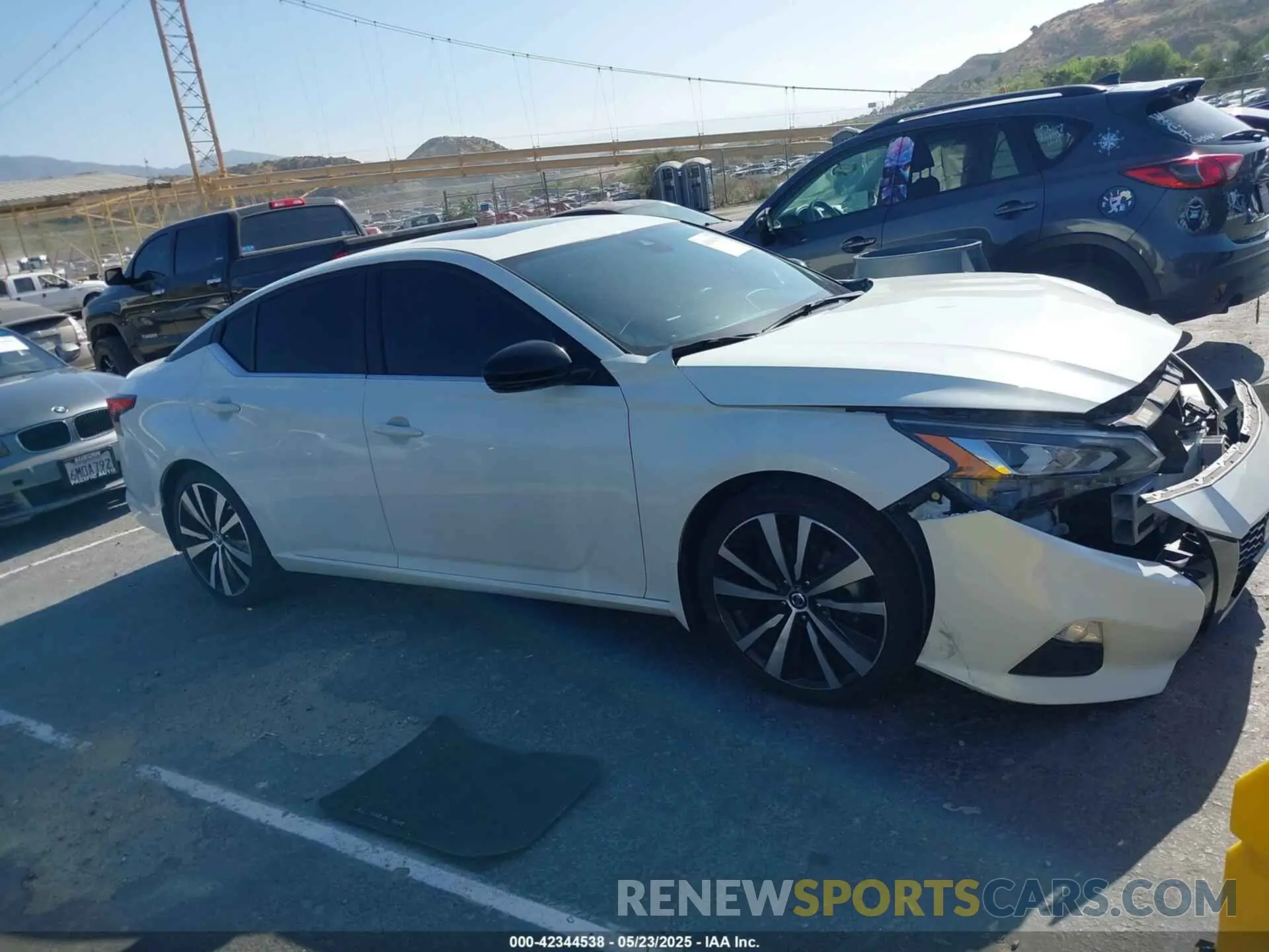13 Photograph of a damaged car 1N4BL4CV0LN319944 NISSAN ALTIMA 2020