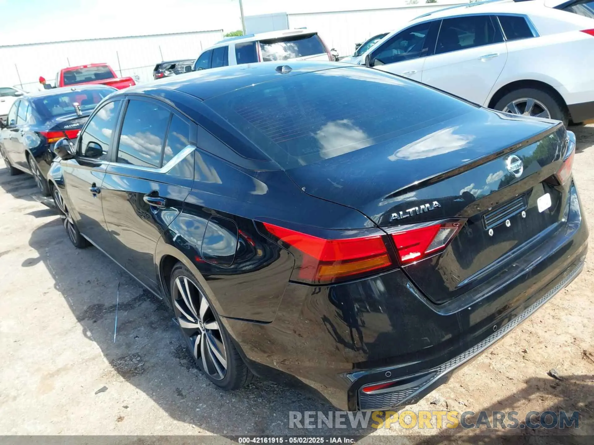 3 Photograph of a damaged car 1N4BL4CV1LC234428 NISSAN ALTIMA 2020