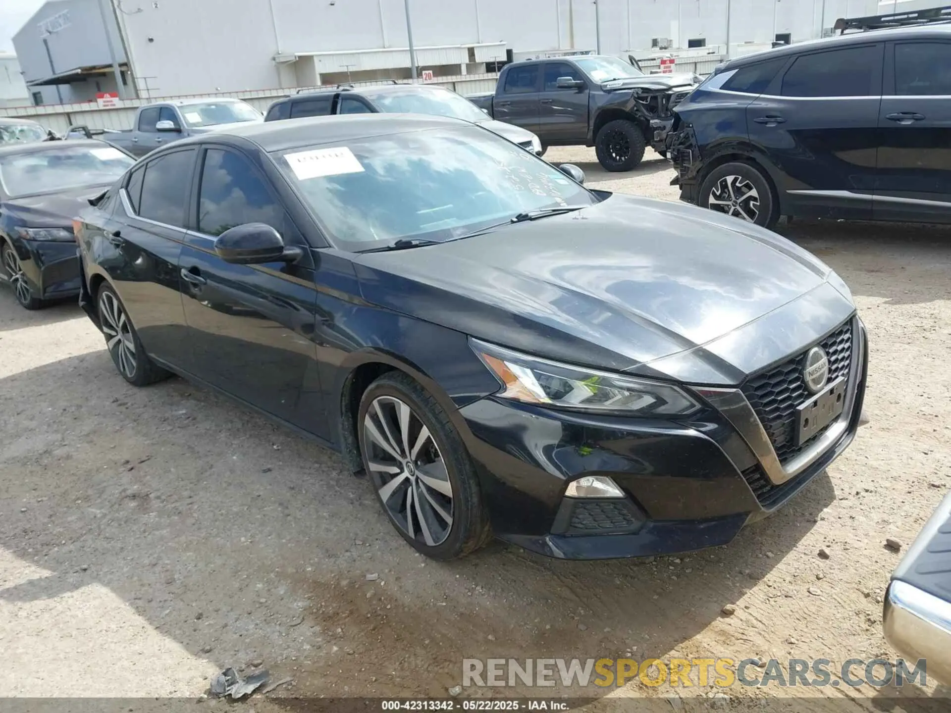 1 Photograph of a damaged car 1N4BL4CV2LC160954 NISSAN ALTIMA 2020