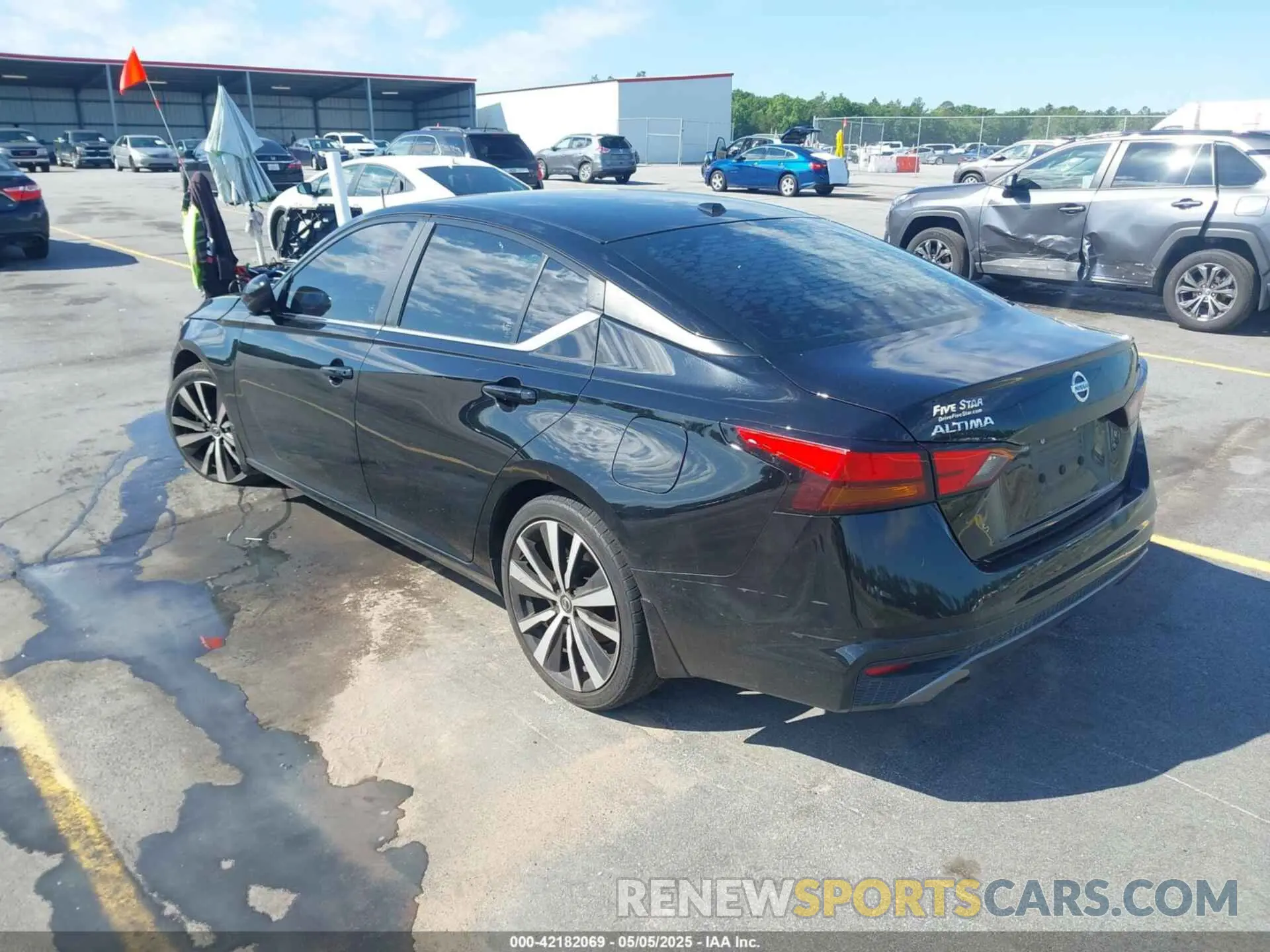 3 Фотография поврежденного автомобиля 1N4BL4CV2LC172411 NISSAN ALTIMA 2020