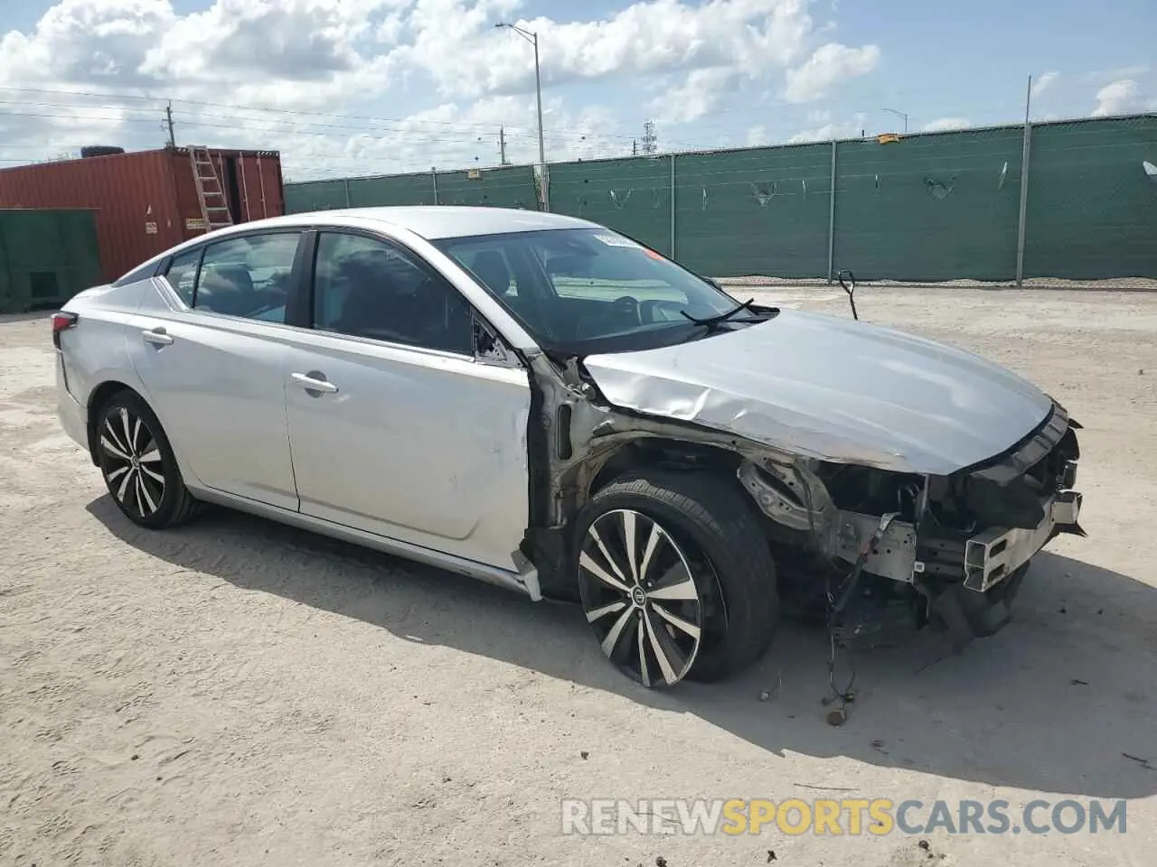 4 Фотография поврежденного автомобиля 1N4BL4CV2LC247611 NISSAN ALTIMA 2020