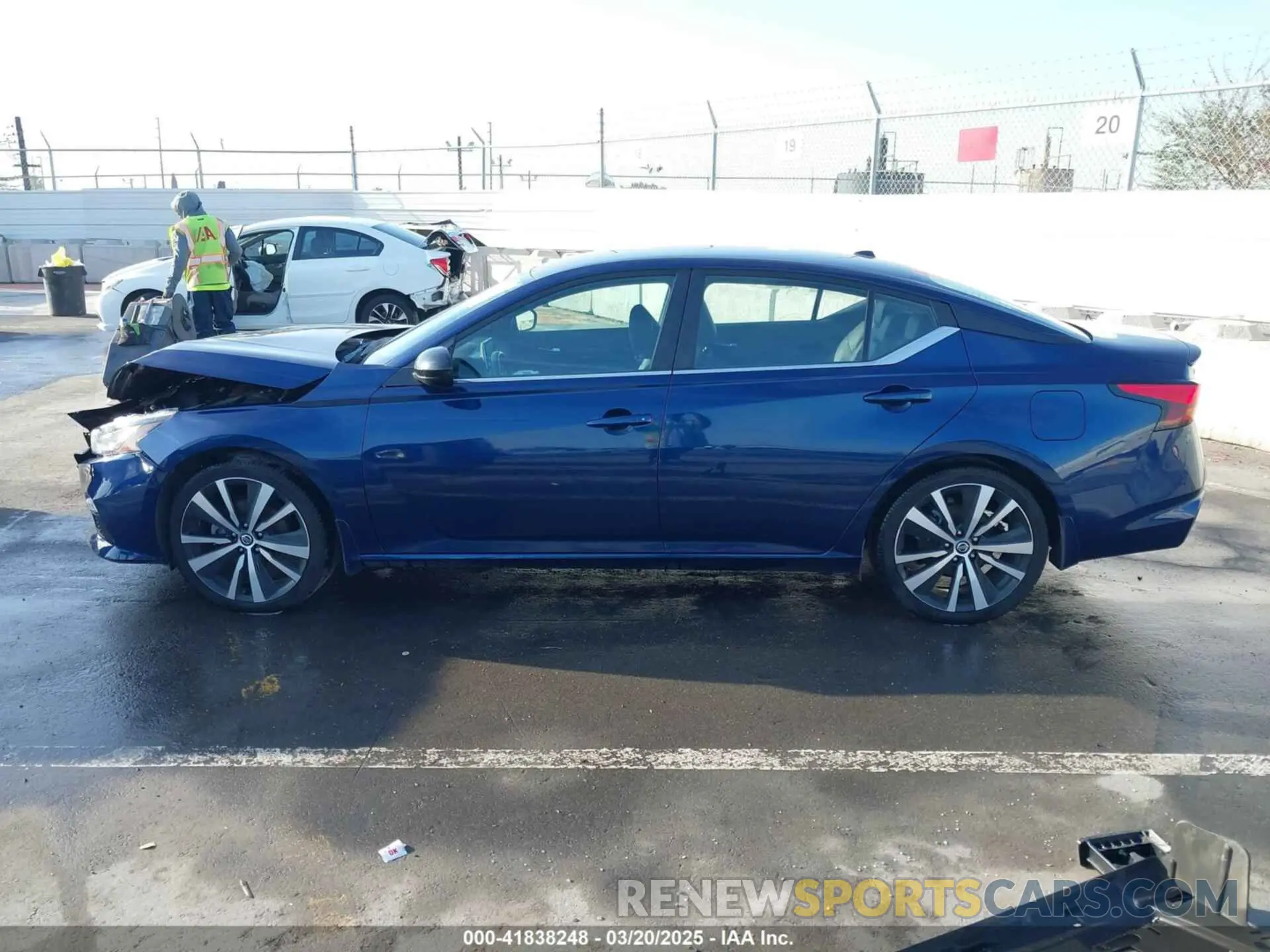 14 Photograph of a damaged car 1N4BL4CV2LC282827 NISSAN ALTIMA 2020