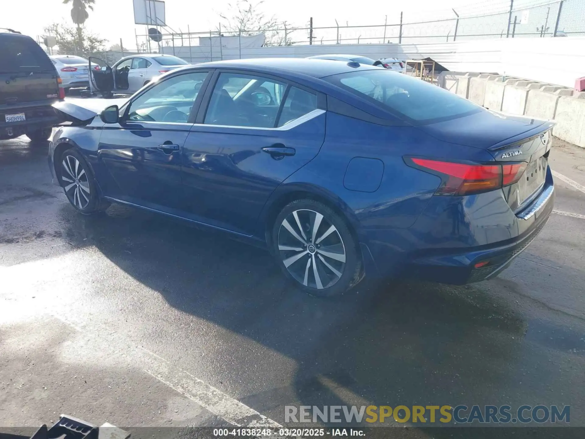 3 Photograph of a damaged car 1N4BL4CV2LC282827 NISSAN ALTIMA 2020
