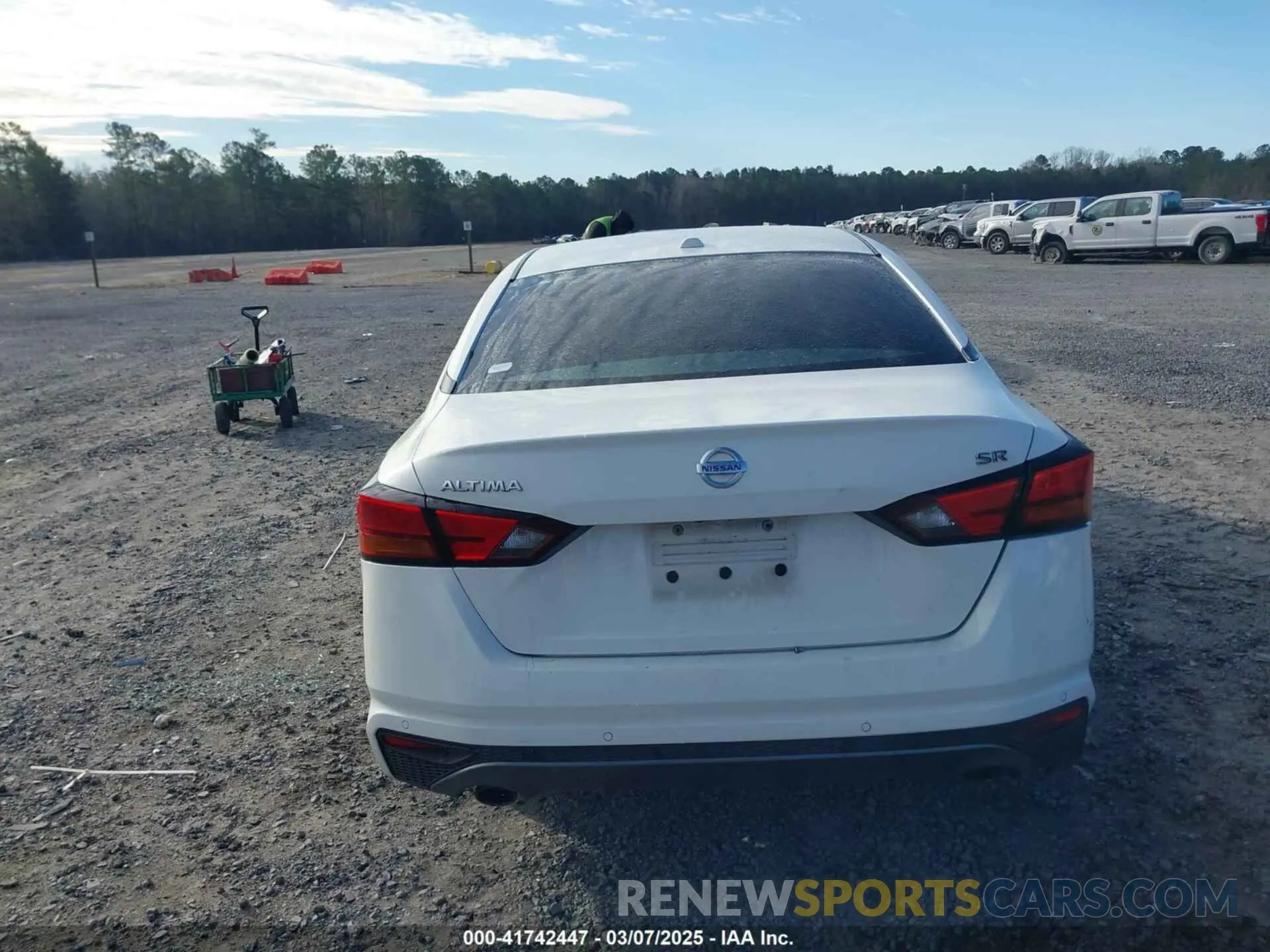 16 Photograph of a damaged car 1N4BL4CV3LC136128 NISSAN ALTIMA 2020